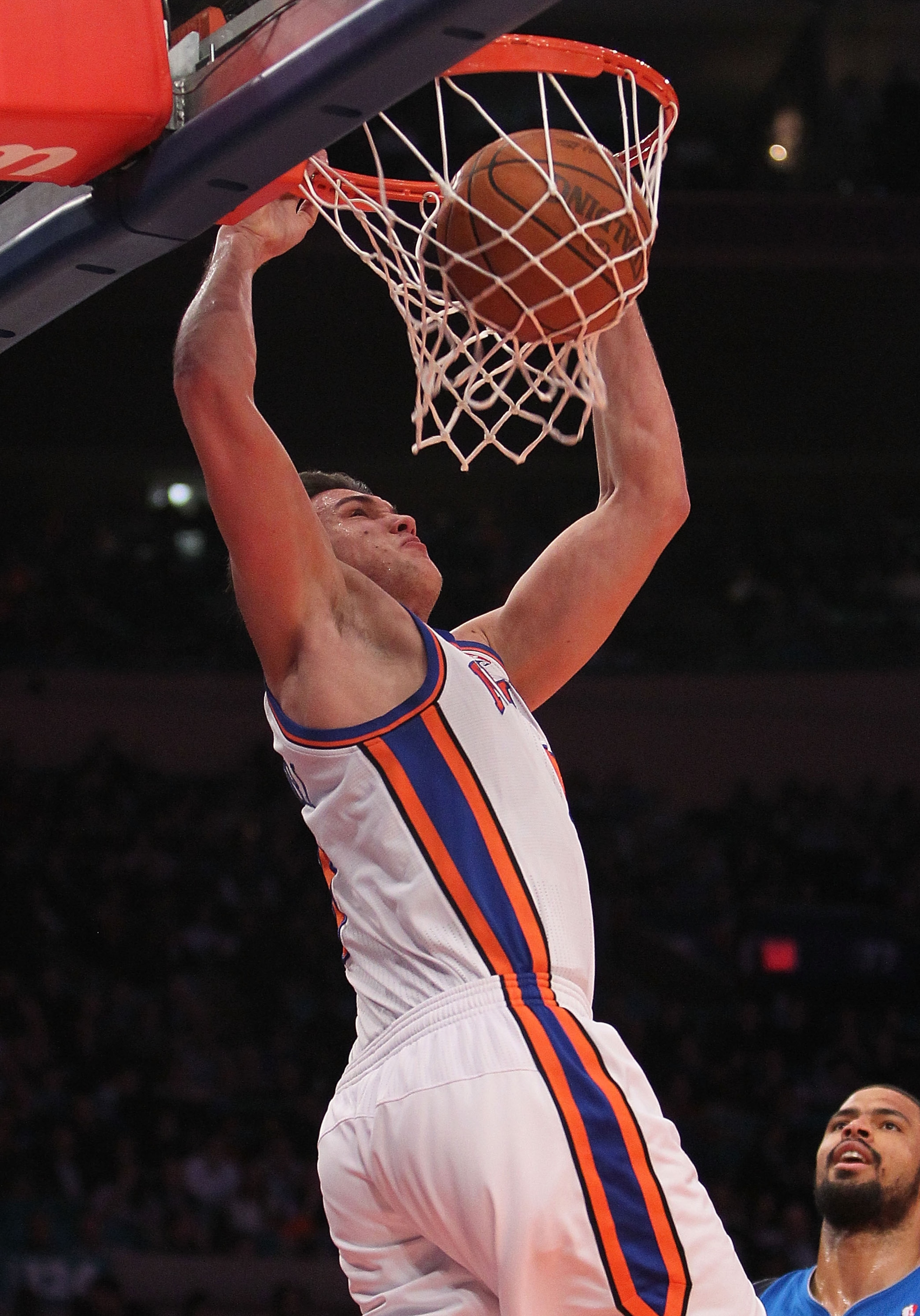 NEW YORK, NY - FEBRUARY 02: Danilo Gallinari #8 of the New York Knicks dunks the ball against the Dallas Mavericks at Madison Square Garden on February 2, 2011 in New York City. NOTE TO USER: User expressly acknowledges and agrees that, by downloading an NEW YORK, NY - FEBRUARY 02: Danilo Gallinari #8 of the New York Knicks dunks the ball against the Dallas Mavericks at Madison Square Garden on February 2, 2011 in New York City. NOTE TO USER: User expressly acknowledges and agrees that, by downloading an