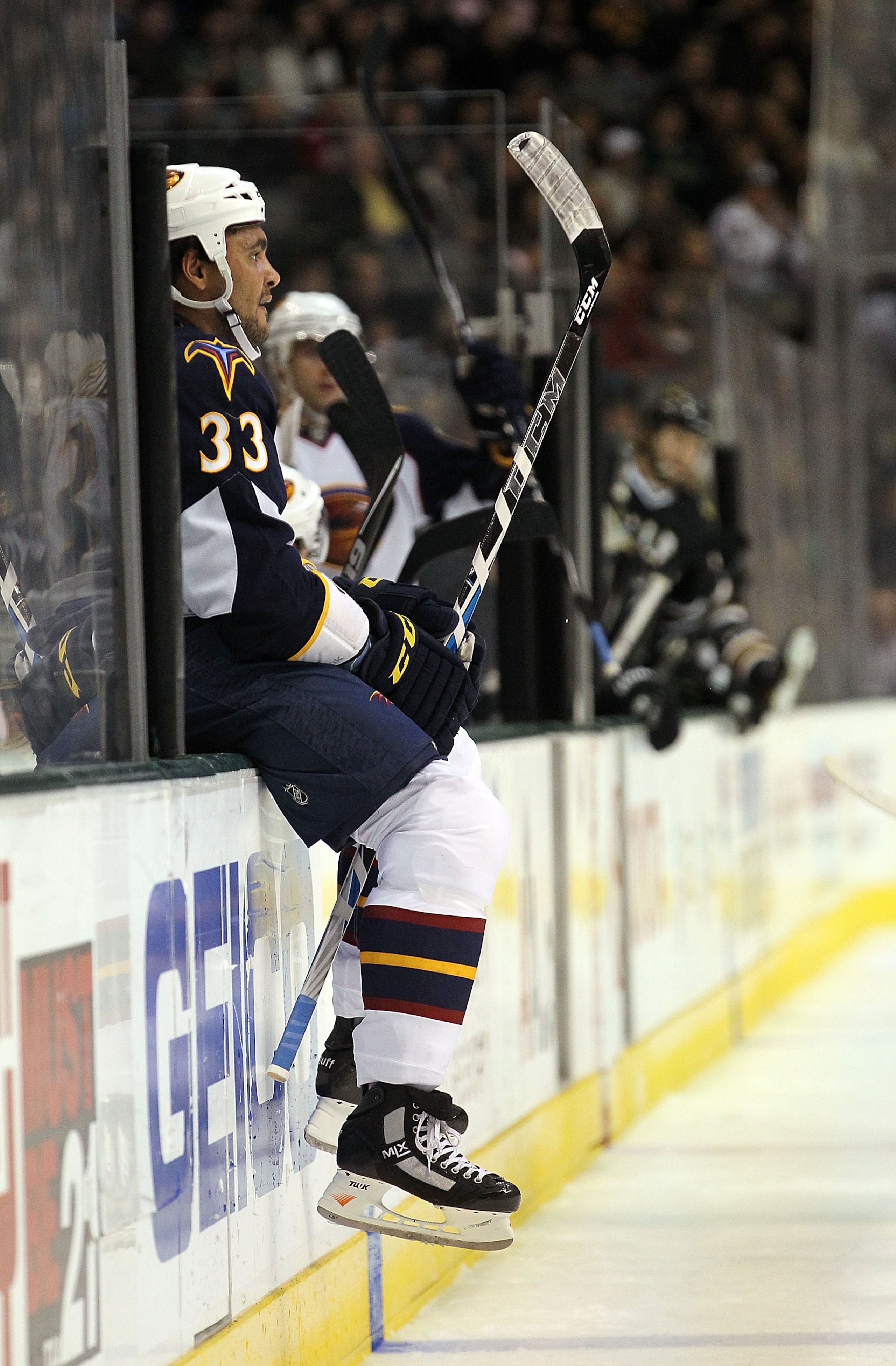 DALLAS, TX - JANUARY 15:  Dustin Byfuglien #33 of the Atlanta Thrashers at American Airlines Center on January 15, 2011 in Dallas, Texas.  (Photo by Ronald Martinez/Getty Images)