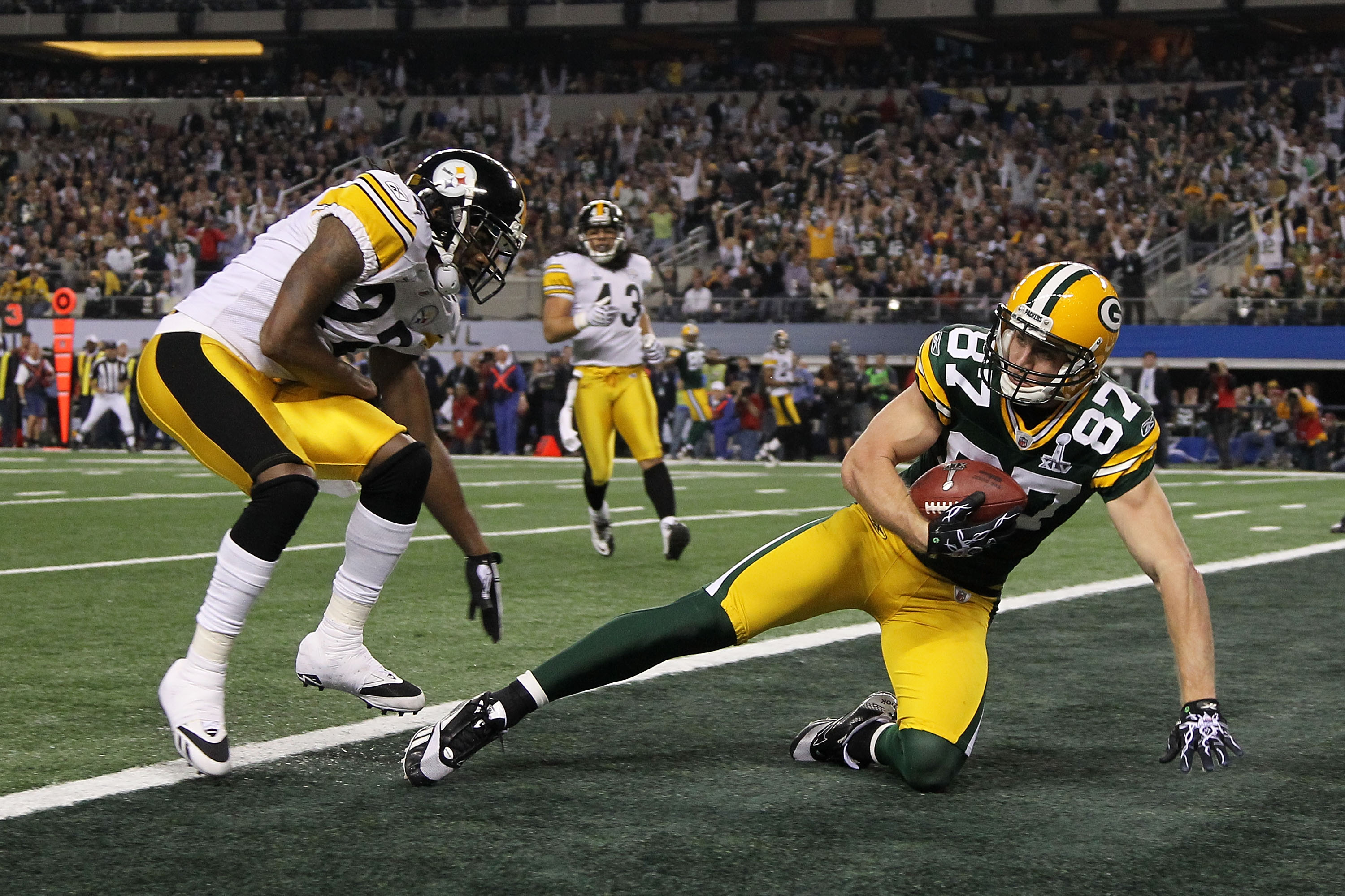 Packers Hold Off Steelers to Win Super Bowl - The New York Times