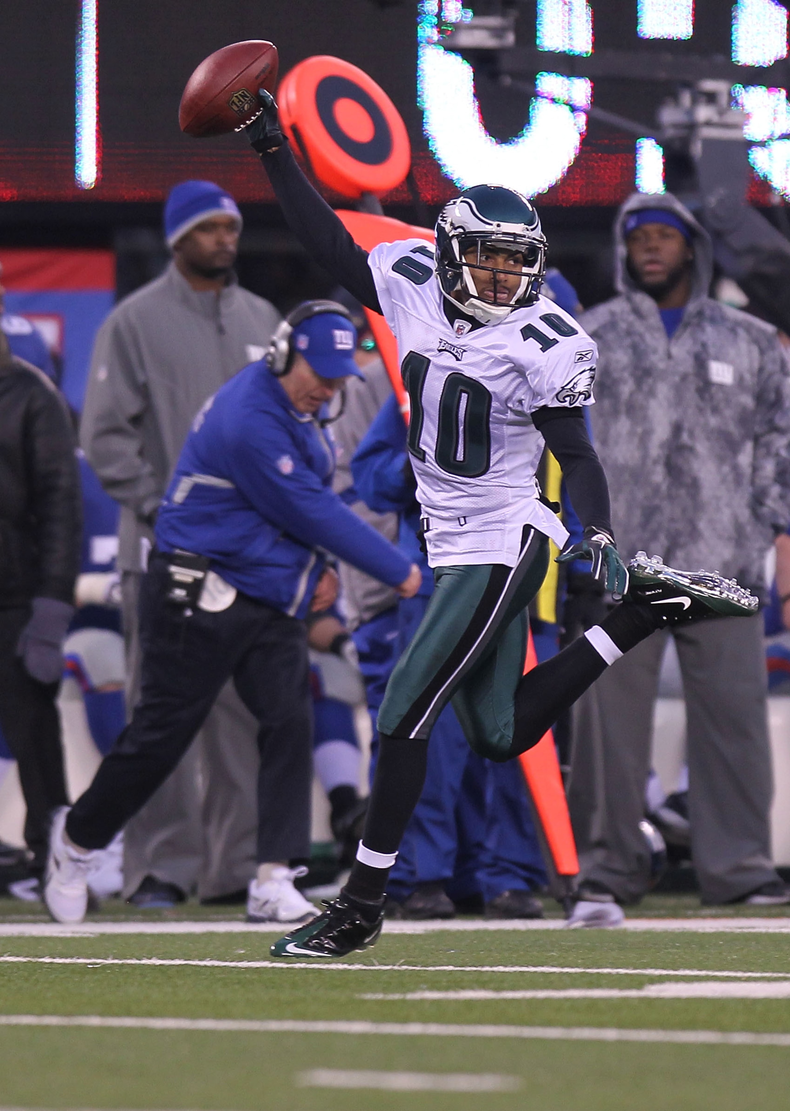 EAST RUTHERFORD, NJ - DECEMBER 19: DeSean Jackson #10 of the Philadelphia Eagles runs in the game winning touchdown on a punt return against the New York Giants at New Meadowlands Stadium on December 19, 2010 in East Rutherford, New Jersey. (Photo by Ni EAST RUTHERFORD, NJ - DECEMBER 19: DeSean Jackson #10 of the Philadelphia Eagles runs in the game winning touchdown on a punt return against the New York Giants at New Meadowlands Stadium on December 19, 2010 in East Rutherford, New Jersey. (Photo by Ni