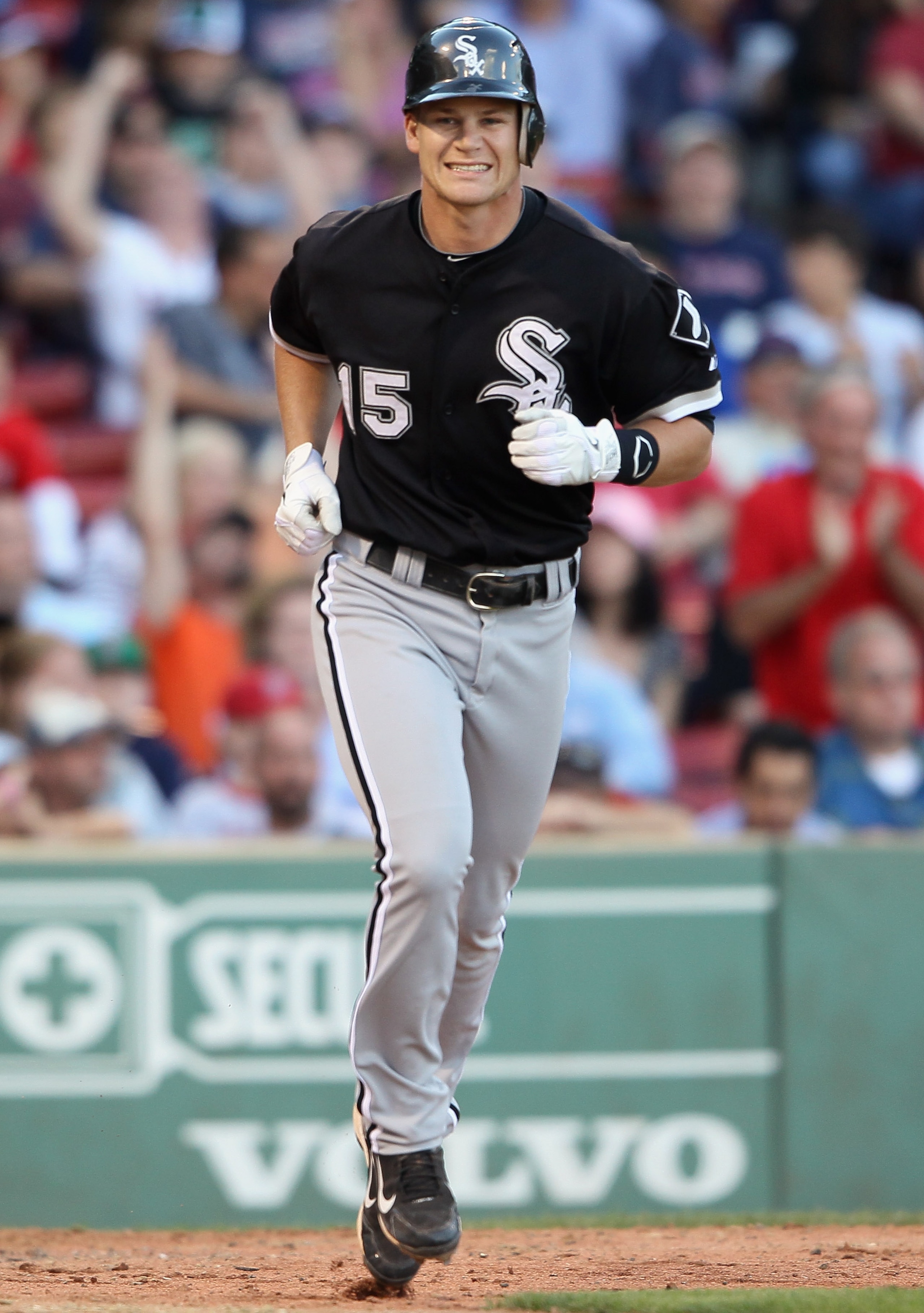 BOSTON - SEPTEMBER 05: Gordon Beckham #15 of the Chicago White Sox is unintentionally walked with the bases loaded to score the game winning run in ninth inning against the Boston Red Sox September 5, 2010 at Fenway Park in Boston, Massachusetts. Ramon C BOSTON - SEPTEMBER 05: Gordon Beckham #15 of the Chicago White Sox is unintentionally walked with the bases loaded to score the game winning run in ninth inning against the Boston Red Sox September 5, 2010 at Fenway Park in Boston, Massachusetts. Ramon C
