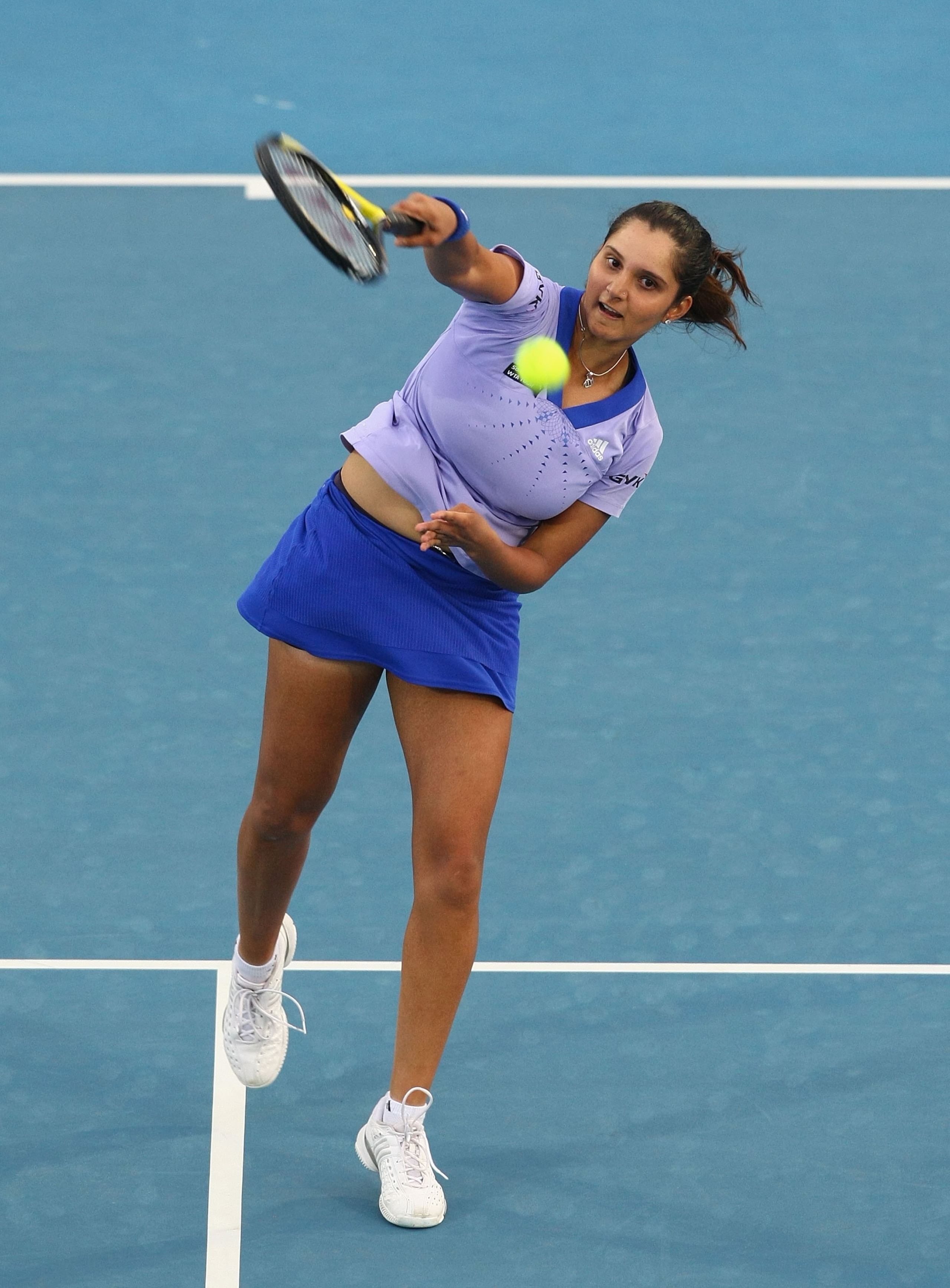 HOBART, AUSTRALIA - JANUARY 11: Sania Mirza of India serves in her first round match against Alicia Molik of Australia during day four of the Moorilla Hobart International 2010 at Domain Tennis Centre on January 11, 2010 in Hobart, Australia. (Photo by HOBART, AUSTRALIA - JANUARY 11: Sania Mirza of India serves in her first round match against Alicia Molik of Australia during day four of the Moorilla Hobart International 2010 at Domain Tennis Centre on January 11, 2010 in Hobart, Australia. (Photo by