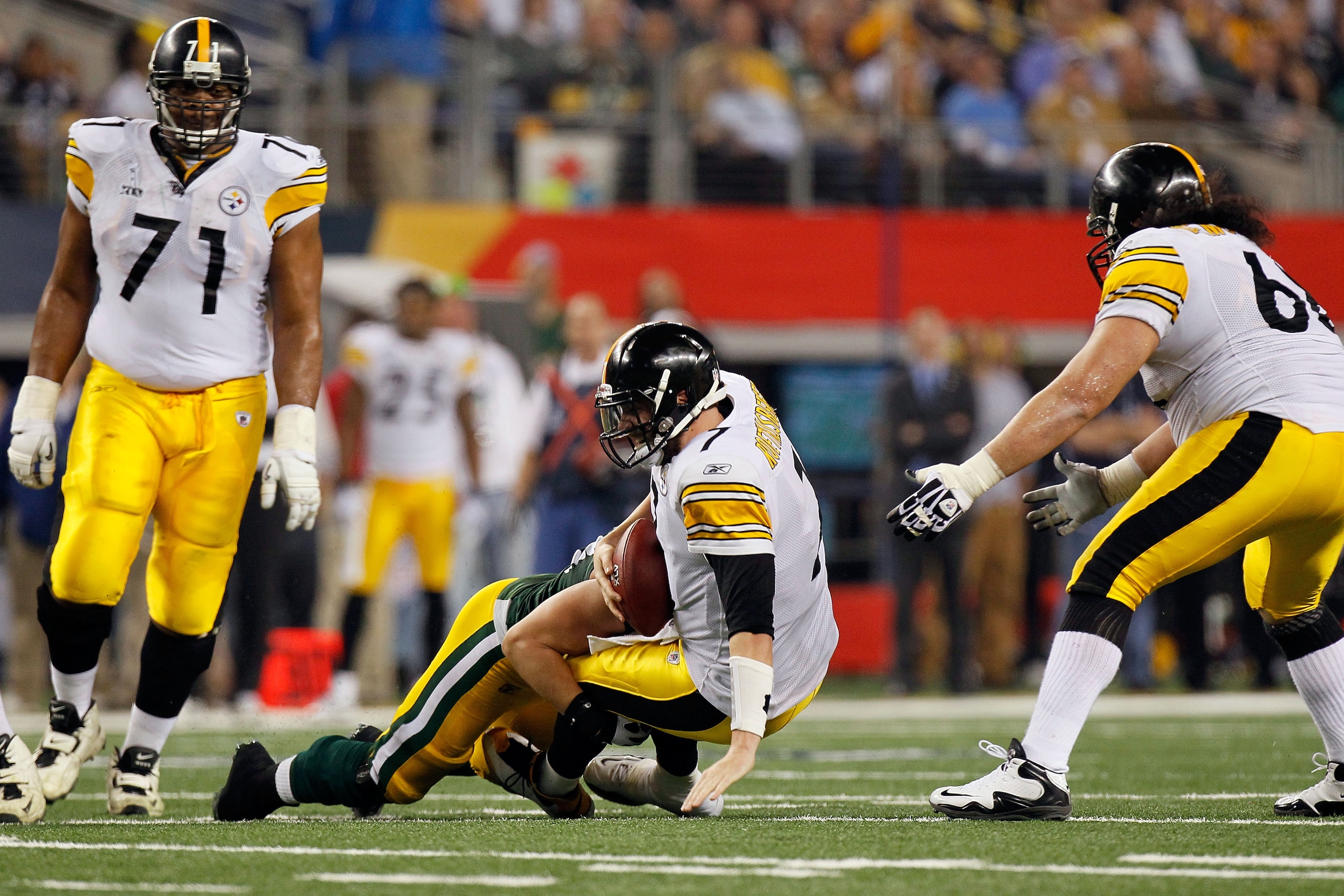 ARLINGTON, TX - FEBRUARY 06: Ben Roethlisberger #7 of the Pittsburgh Steelers is sacked by Frank Zombo #58 of the Green Bay Packers during Super Bowl XLV at Cowboys Stadium on February 6, 2011 in Arlington, Texas. (Photo by Kevin C. Cox/Getty Images) ARLINGTON, TX - FEBRUARY 06: Ben Roethlisberger #7 of the Pittsburgh Steelers is sacked by Frank Zombo #58 of the Green Bay Packers during Super Bowl XLV at Cowboys Stadium on February 6, 2011 in Arlington, Texas. (Photo by Kevin C. Cox/Getty Images)