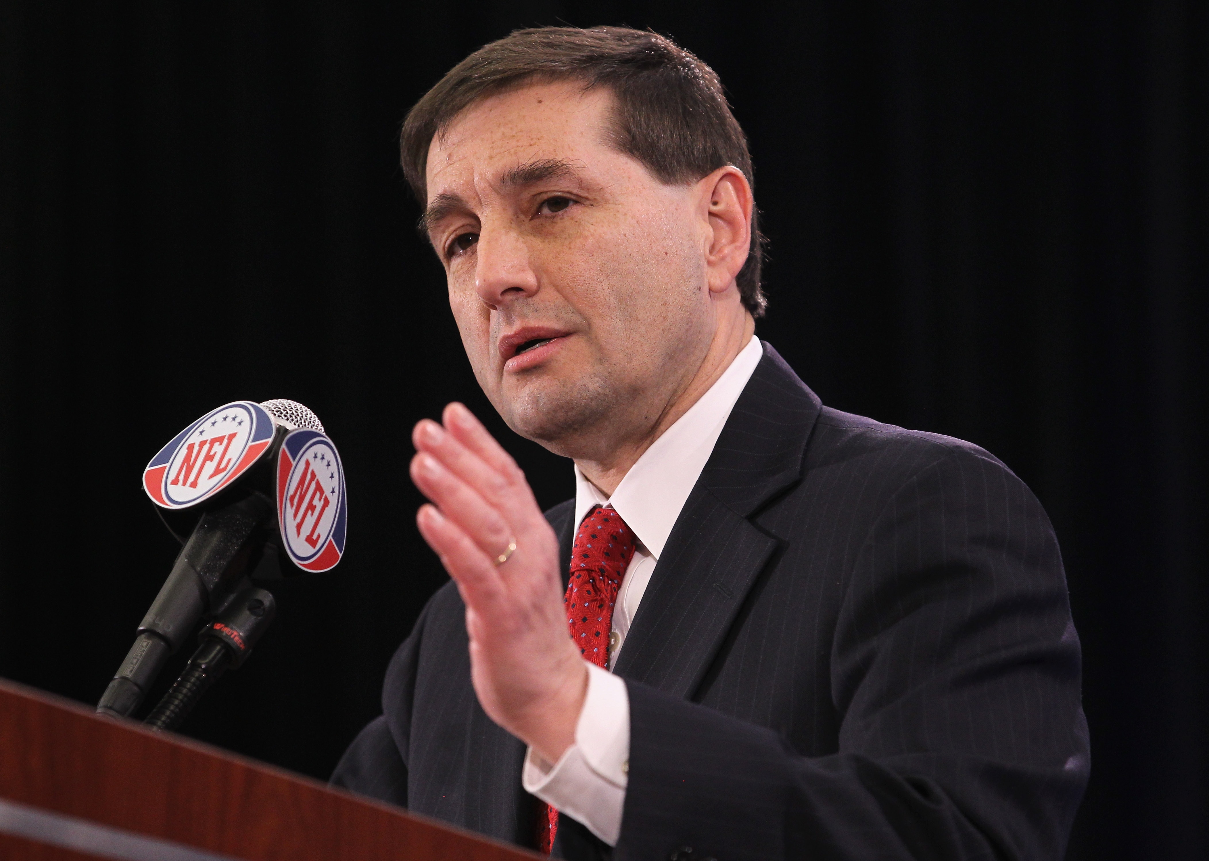 DALLAS, TX - FEBRUARY 02:  Jeff Pash, NFL Executive Vice-President and General Counsel, discusses the collective bargaining agreement negotiations with members of the press at the Super Bowl XLV media center on February 2, 2011 in Dallas, Texas. The Green