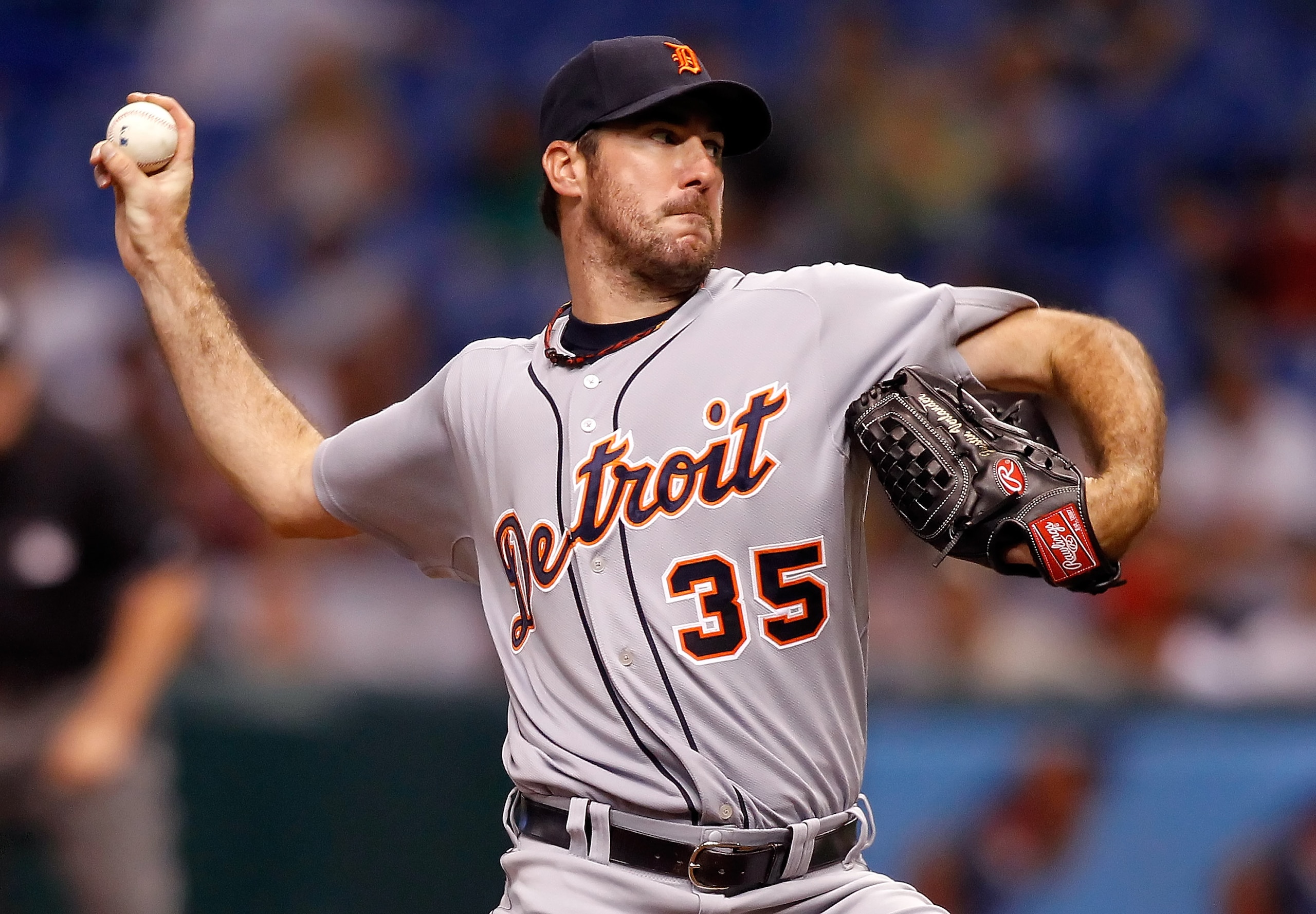 ST. PETERSBURG - JULY 27:  Pitcher Justin Verlander #35 of the Detroit Tigers pitches against the Tampa Bay Rays during the game at Tropicana Field on July 27, 2010 in St. Petersburg, Florida.  (Photo by J. Meric/Getty Images)