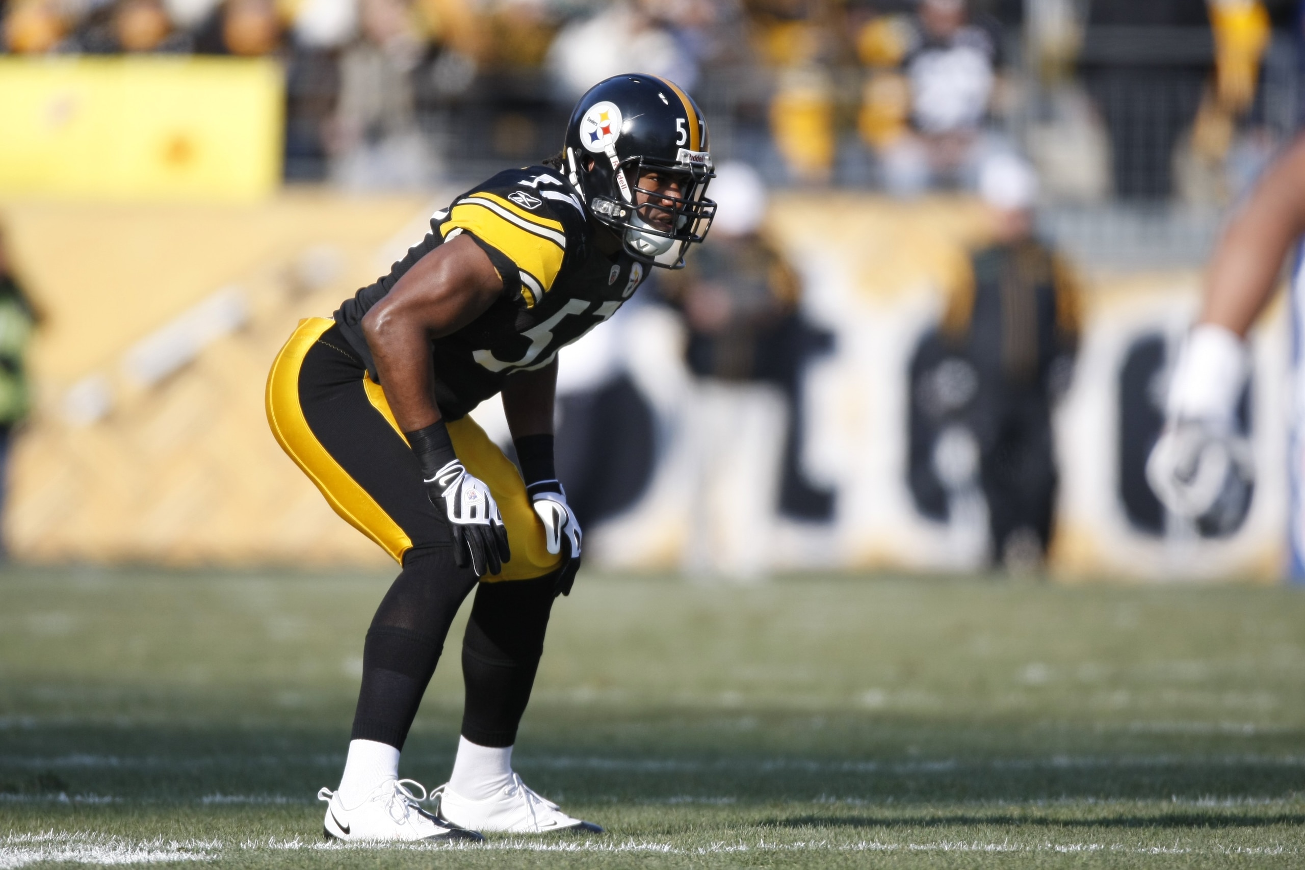 PITTSBURGH - DECEMBER 06:  Keyaron Fox #57 of the Pittsburgh Steelers lines up for a play during the game against the Oakland Raiders on December 6, 2009 at Heinz Field in Pittsburgh, Pennsylvania.  (Photo by Gregory Shamus/Getty Images)