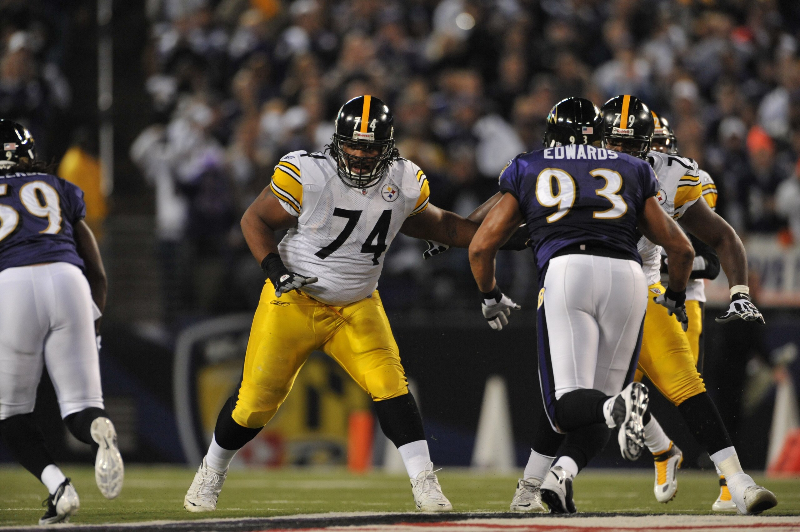 BALTIMORE - NOVEMBER 29:  Willie Colon #74 of the Pittsburgh Steelers defends against the  Baltimore Ravens at M&T Bank Stadium on November 29, 2009 in Baltimore, Maryland. The Ravens defeated the Steelers 20-17. (Photo by Larry French/Getty Images)