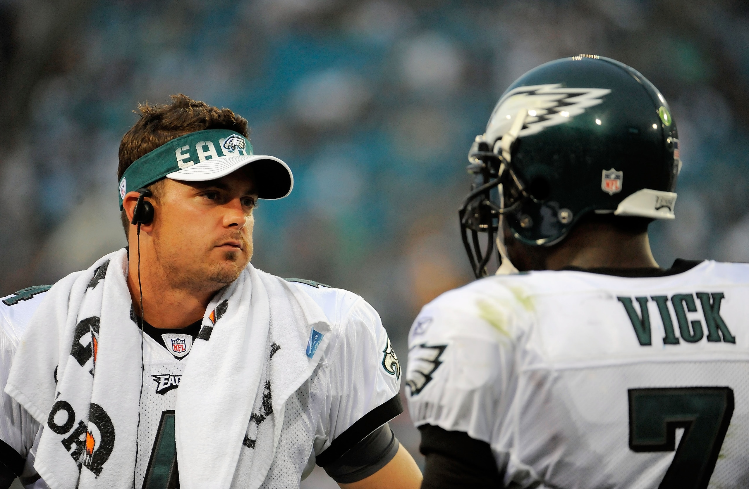 JACKSONVILLE, FL - SEPTEMBER 26: Quarterbacks Kevin Kolb #4 and Michael Vick #7 of the Philadelphia Eagles talk on the sidelines during a time-out against the Jacksonville Jaguars at EverBank Field on September 26, 2010 in Jacksonville, Florida. The Eagl JACKSONVILLE, FL - SEPTEMBER 26: Quarterbacks Kevin Kolb #4 and Michael Vick #7 of the Philadelphia Eagles talk on the sidelines during a time-out against the Jacksonville Jaguars at EverBank Field on September 26, 2010 in Jacksonville, Florida. The Eagl