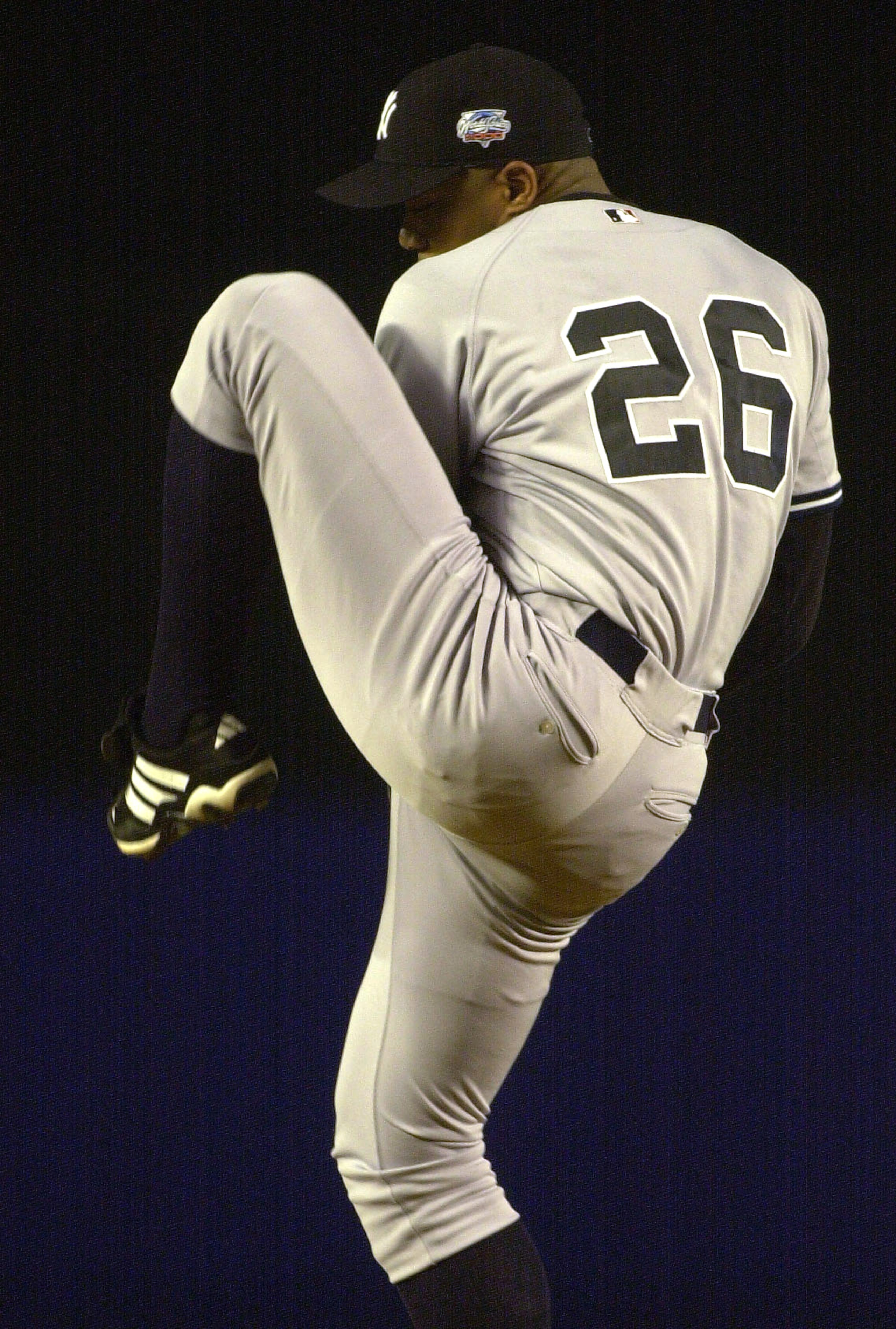24 Oct 2000: Starting pitcher #35 Orlando Hernandez of the New York Yankees throws a pitch against the New York Mets during Game 3 of the MLB World Series at Shea Stadium in Flushing, New York. <POOL IMAGE><DIGITAL IMAGE> Mandatory Credit: Allsport USA/A 24 Oct 2000: Starting pitcher #35 Orlando Hernandez of the New York Yankees throws a pitch against the New York Mets during Game 3 of the MLB World Series at Shea Stadium in Flushing, New York. <POOL IMAGE><DIGITAL IMAGE> Mandatory Credit: Allsport USA/A
