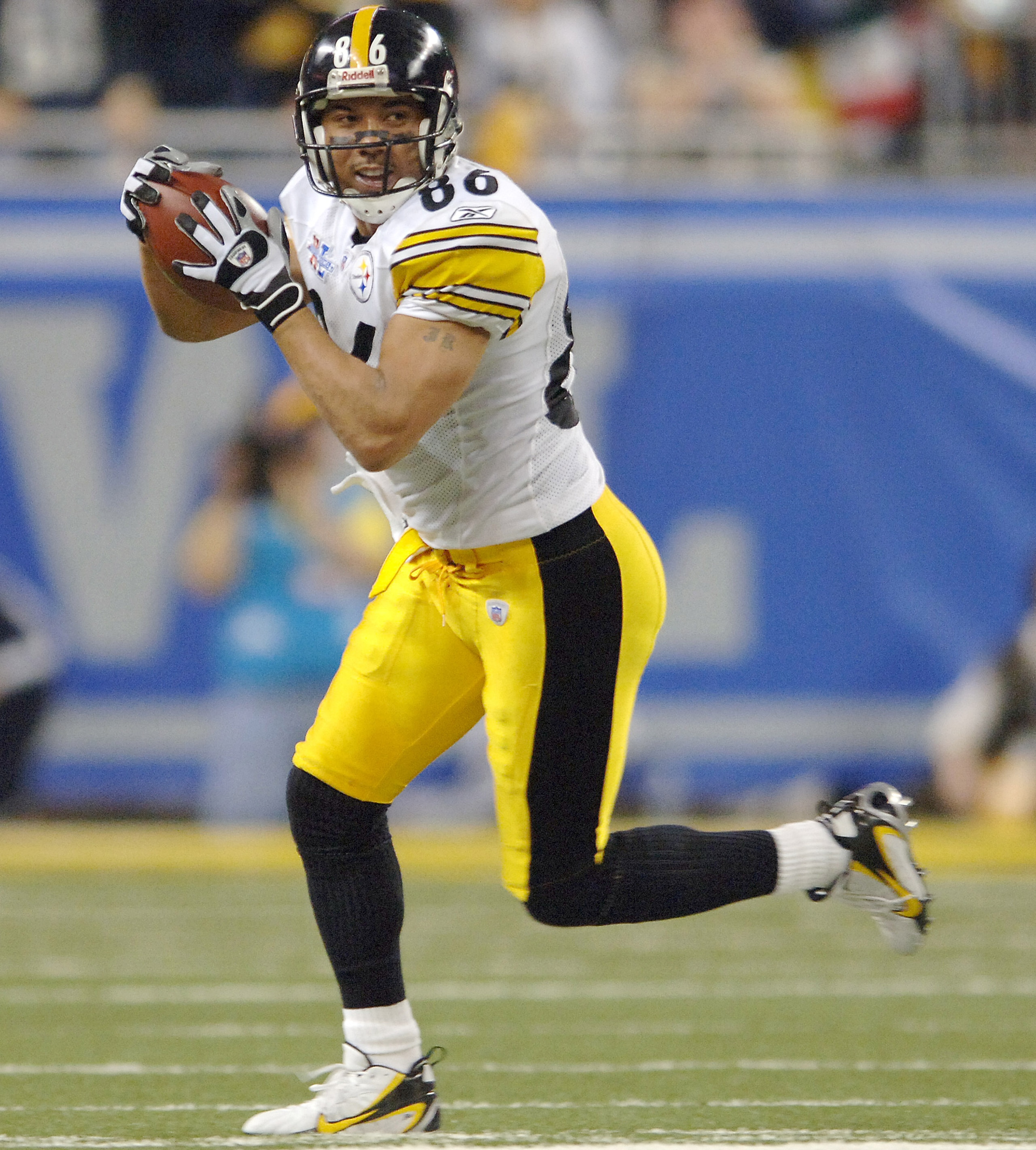 Steelers Hines Ward during Super Bowl XL between the Pittsburgh Steelers and Seattle Seahawks at Ford Field in Detroit, Michigan on February 5, 2006. (Photo by A. Messerschmidt/Getty Images)