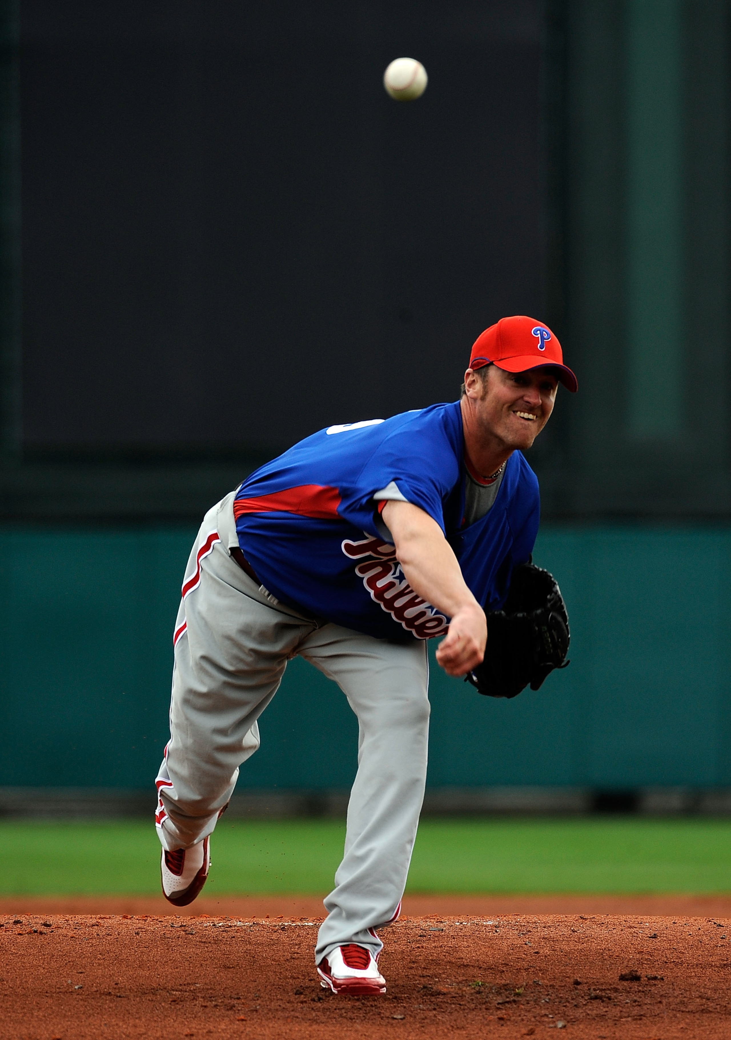 LAKE BUENA VISTA, FL - MARCH 01:  Pitcher Brett Myers #39 of the Philadelphia Philles throws during a spring training game against the Atlanta Braves at Champion Stadium on March 1, 2009 in Lake Buena Vista, Florida.  (Photo by Sam Greenwood/Getty Images)