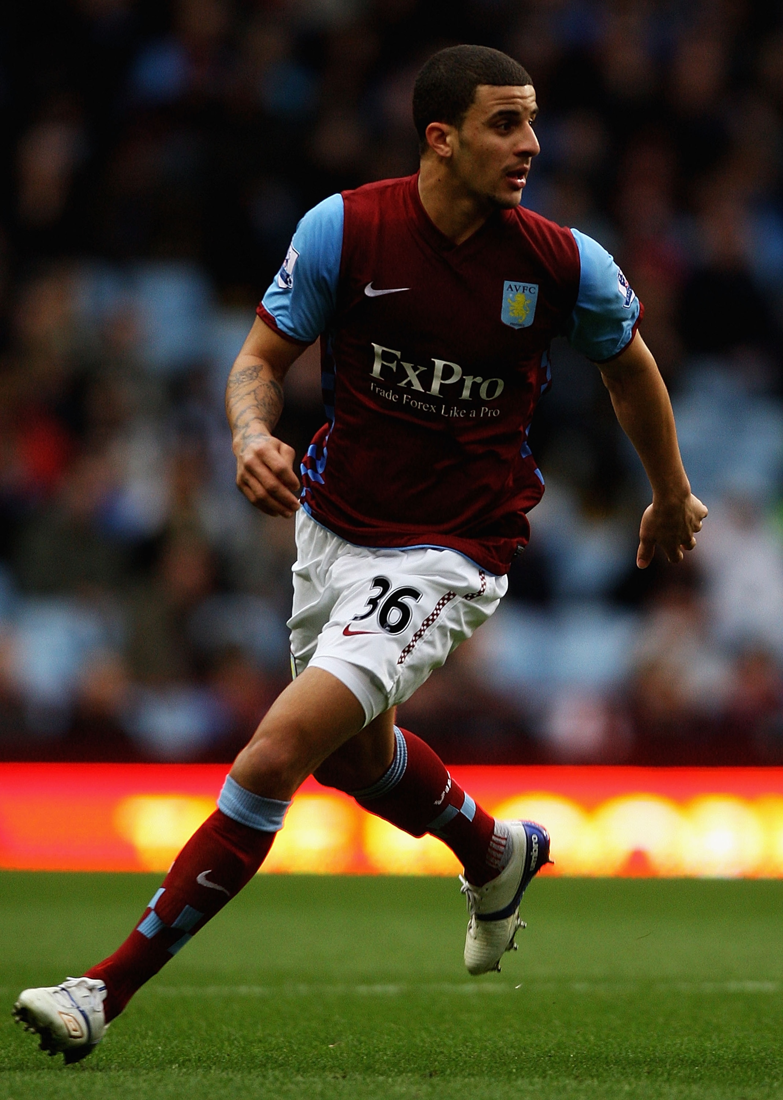 BIRMINGHAM, ENGLAND - FEBRUARY 05:  Kyle Walker of Aston villa in action during the Barclays Premier League match between Aston Villa and Fulham at Villa Park on February 5, 2011 in Birmingham, England.  (Photo by Matthew Lewis/Getty Images)