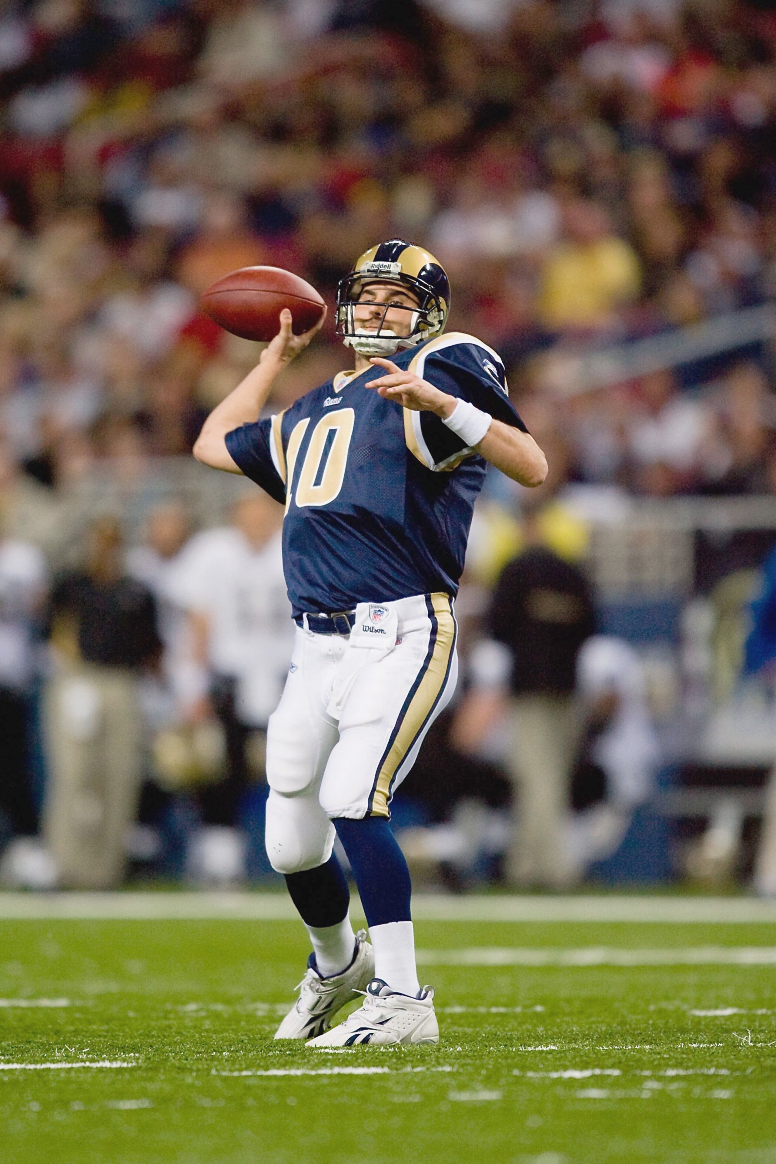 ST. LOUIS - NOVEMBER 15:  Quarterback Marc Bulger #10 of the St. Louis Rams passes the ball during the game against the New Orleans Saints at the Edward Jones Dome on November 15, 2009 in St. Louis, Missouri.  (Photo by Dilip Vishwanat/Getty Images)