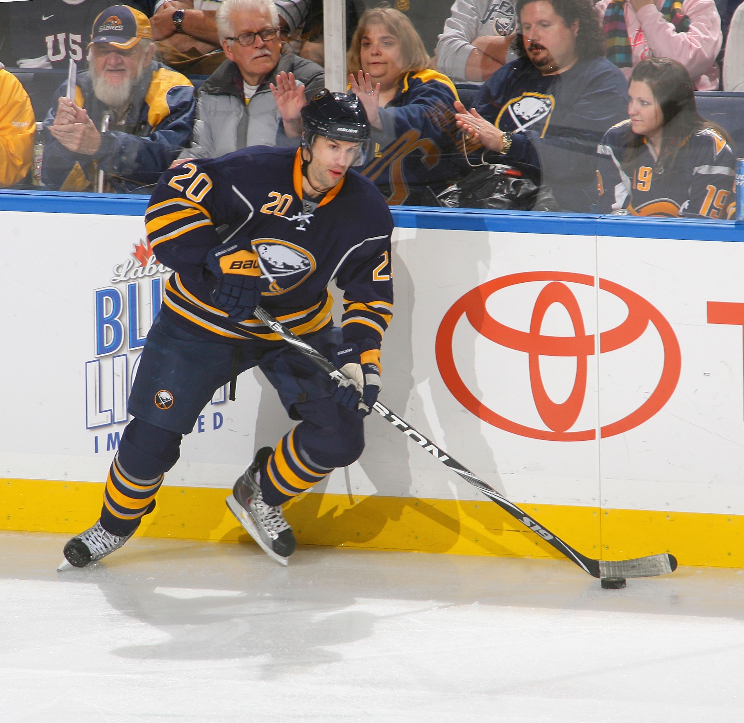 BUFFALO, NY - NOVEMBER 20: Rob Niedermayer #20 of the Buffalo Sabres skates against the Tampa Bay Lightning at HSBC Arena on November 20, 2010 in Buffalo, New York. Tampa Bay won 2-1. (Photo by Rick Stewart/Getty Images) BUFFALO, NY - NOVEMBER 20: Rob Niedermayer #20 of the Buffalo Sabres skates against the Tampa Bay Lightning at HSBC Arena on November 20, 2010 in Buffalo, New York. Tampa Bay won 2-1. (Photo by Rick Stewart/Getty Images)