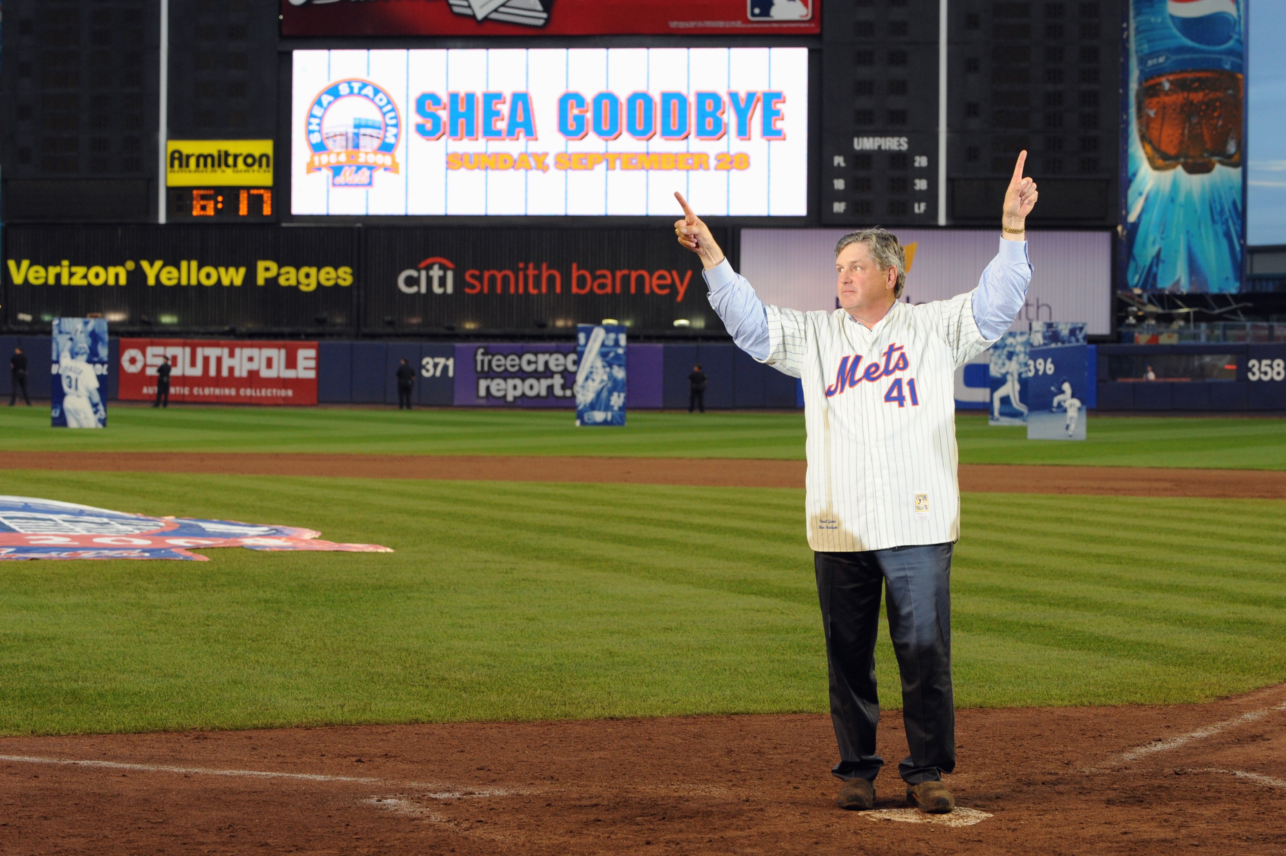 NEW YORK - SEPTEMBER 28:  Former New York Mets players Tom Seaver waves to the fans at home plate after the game against the Florida Marlins to commemorate the last regular season baseball game ever played in Shea Stadium on September 28, 2008 in the Flus