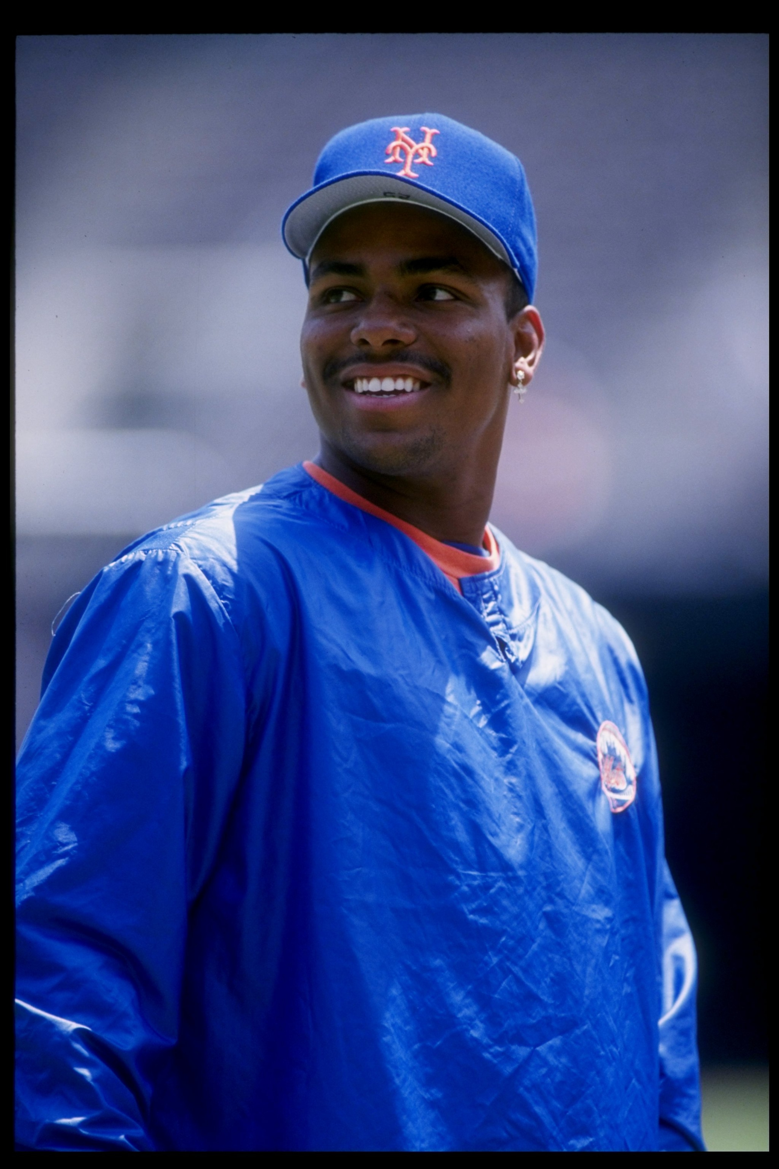 21 Jul 1993:  Infielder Bobby Bonilla of the New York Mets in action during a game against the San Diego Padres at Shea Stadium in Flushing, New York.    Mandatory Credit: Al Bello  /Allsport