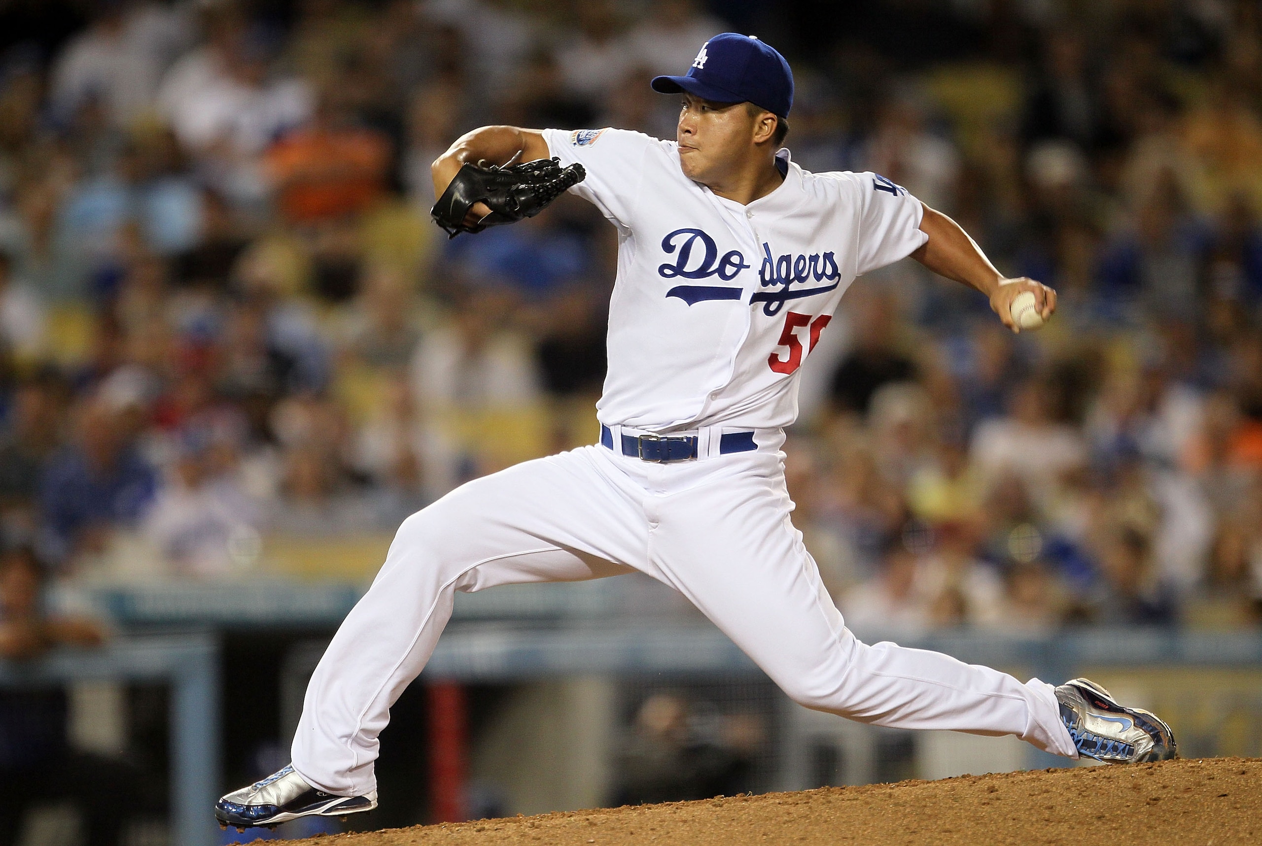 LOS ANGELES, CA - SEPTEMBER 04:  Hong-Chih Kuo #56 of the Los Angeles Dodgers pitches against the San Francisco Giants in the game at Dodger Stadium on September 4, 2010 in Los Angeles, California.  The Giants defeated the Dodgers 5-4.  (Photo by Jeff Gro