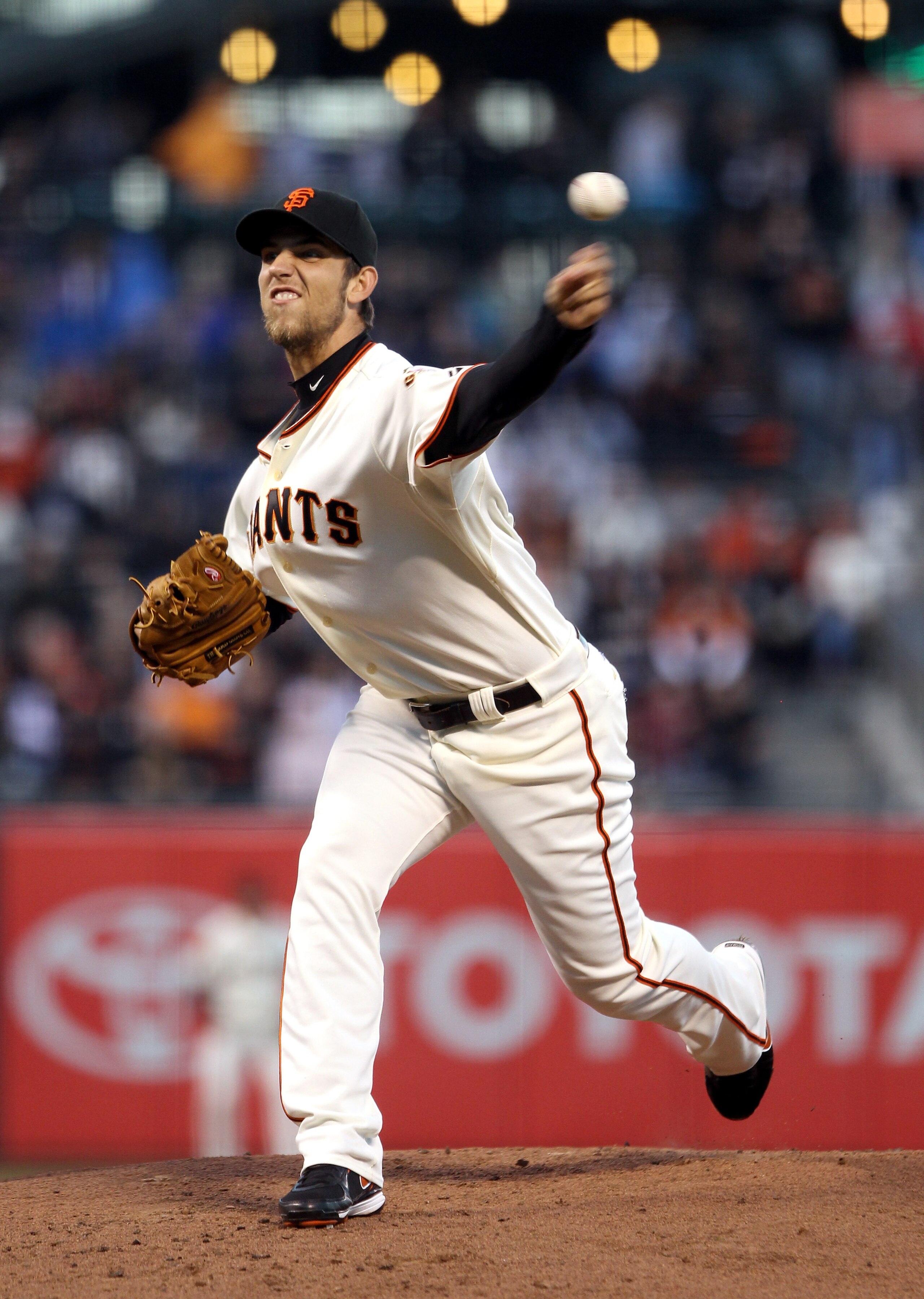 SAN FRANCISCO - AUGUST 31:  Madison Bumgarner #40 of the San Francisco Giants pitches against the Colorado Rockies at AT&T Park on August 31, 2010 in San Francisco, California.  (Photo by Ezra Shaw/Getty Images)