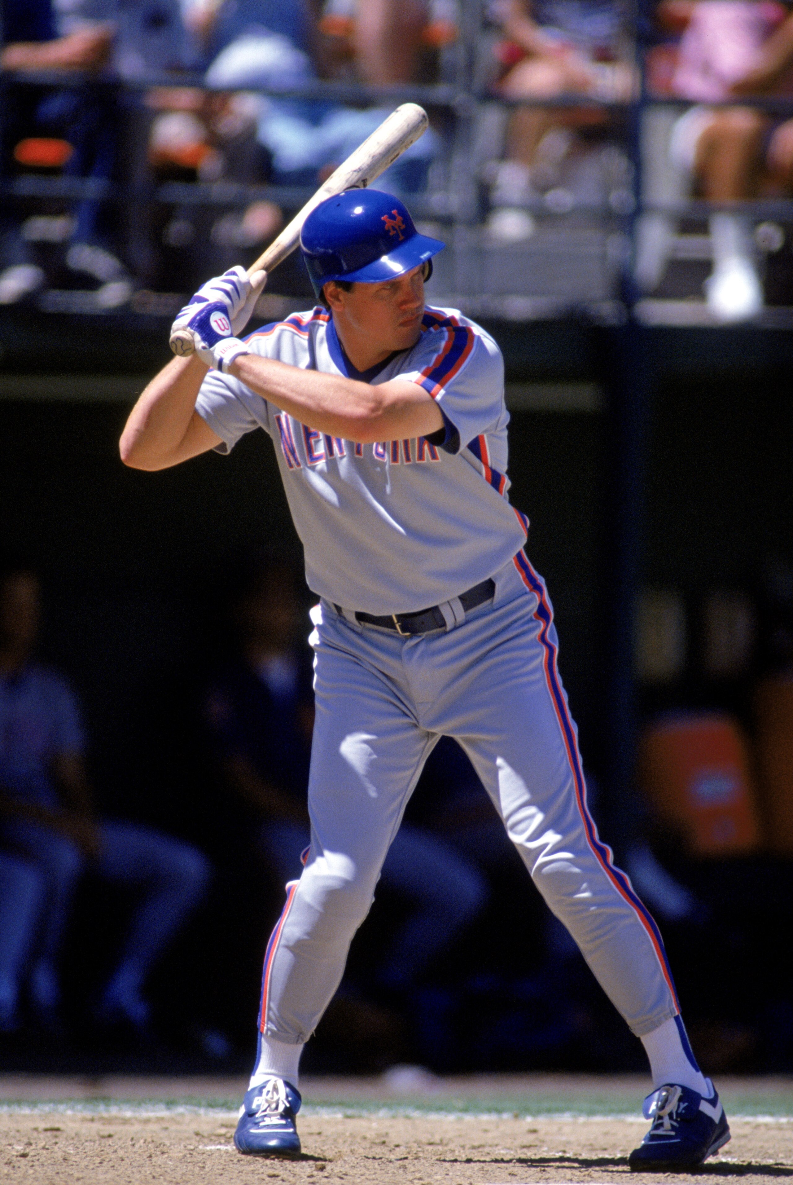 1990:  Kevin McReynolds of the New York Mets stands ready at bat during a game in the 1990 season. (Photo by: Stephen Dunn/Getty Images)