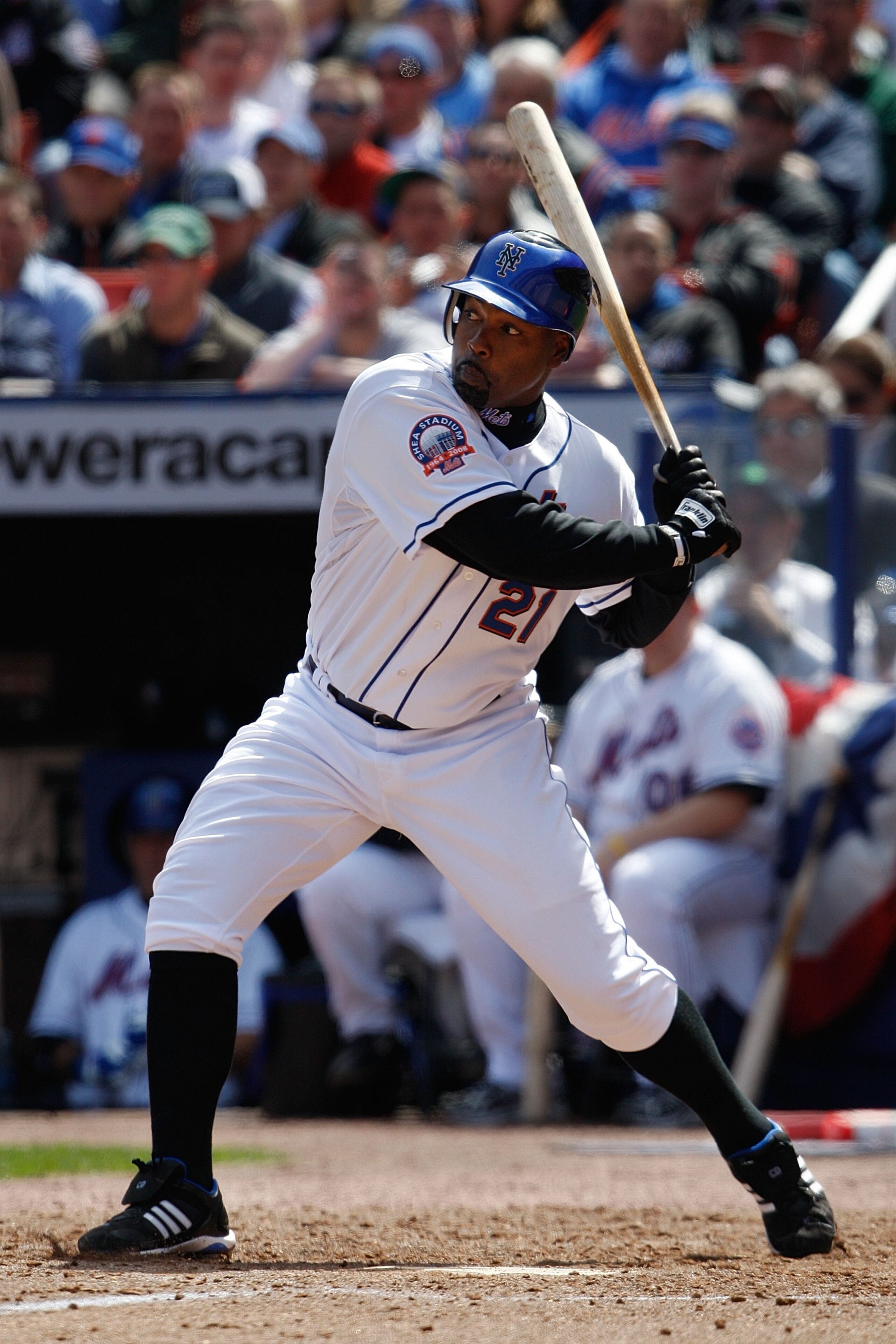NEW YORK - APRIL 08:  Carlos Delgado #21 of the New York Mets bats against the Philadelphia Phillies during the last home opener at Shea Stadium on April 8, 2008 in the Flushing neighborhood of the Queens borough of New York City.  (Photo by Nick Laham/Ge
