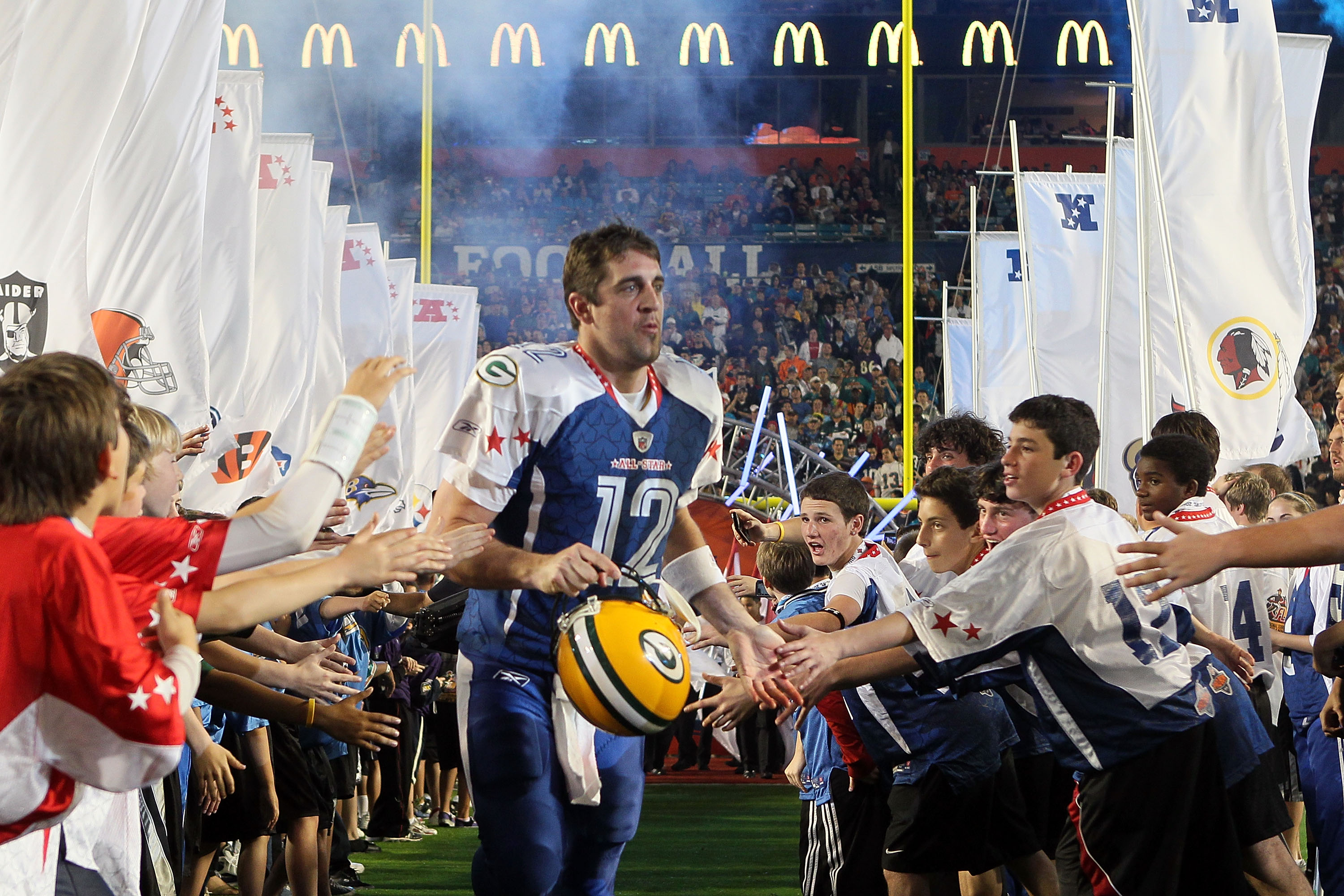 MIAMI GARDENS, FL - JANUARY 31: Aaron Rodgers of the Green Bay Packers takes the field during the 2010 AFC-NFC Pro Bowl at Sun Life Stadium on January 31, 2010 in Miami Gardens, Florida. (Photo by Scott Halleran/Getty Images)