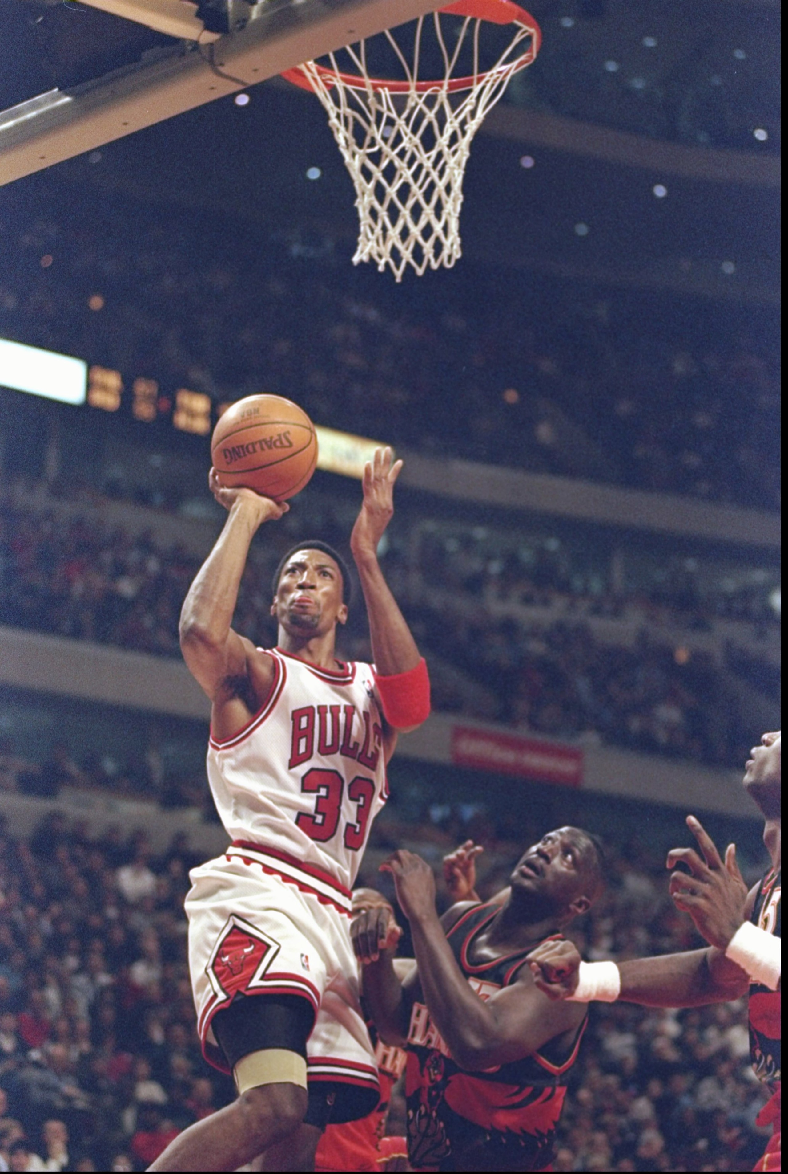 13 Feb 1998: Guard Scottie Pippen of the Chicago Bulls goes up for two during a game against the Atlanta Hawks at the United Center in Chicago, Illinois. The Bulls won the game, 112-110. Mandatory Credit: Jonathan Daniel /Allsport 13 Feb 1998: Guard Scottie Pippen of the Chicago Bulls goes up for two during a game against the Atlanta Hawks at the United Center in Chicago, Illinois. The Bulls won the game, 112-110. Mandatory Credit: Jonathan Daniel /Allsport