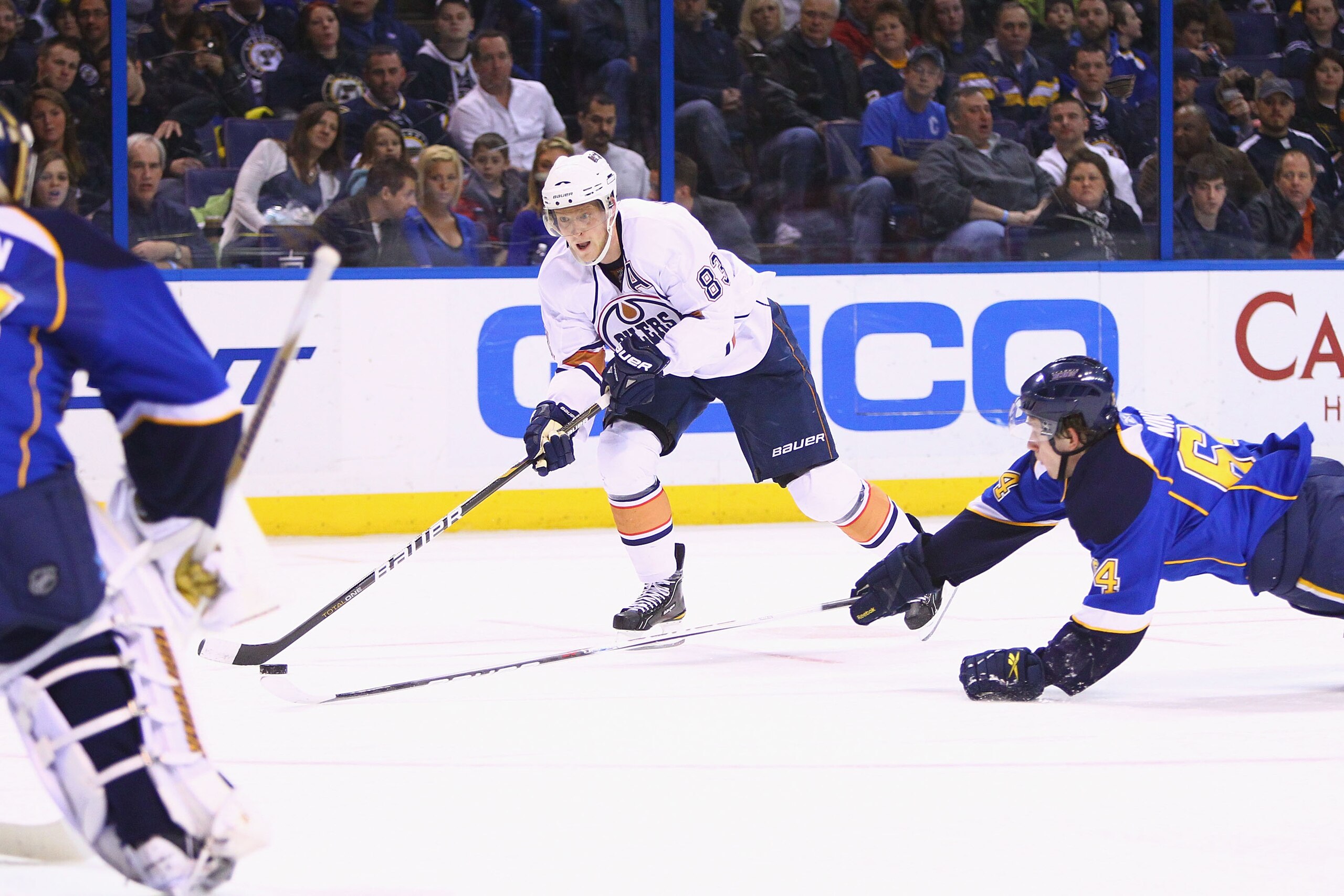 ST. LOUIS, MO - FEBRUARY 4: Ales Hemsky #83 of the Edmonton Oilers shoots the puck against the St. Louis Blues at the Scottrade Center on February 4, 2011 in St. Louis, Missouri. (Photo by Dilip Vishwanat/Getty Images) ST. LOUIS, MO - FEBRUARY 4: Ales Hemsky #83 of the Edmonton Oilers shoots the puck against the St. Louis Blues at the Scottrade Center on February 4, 2011 in St. Louis, Missouri. (Photo by Dilip Vishwanat/Getty Images)