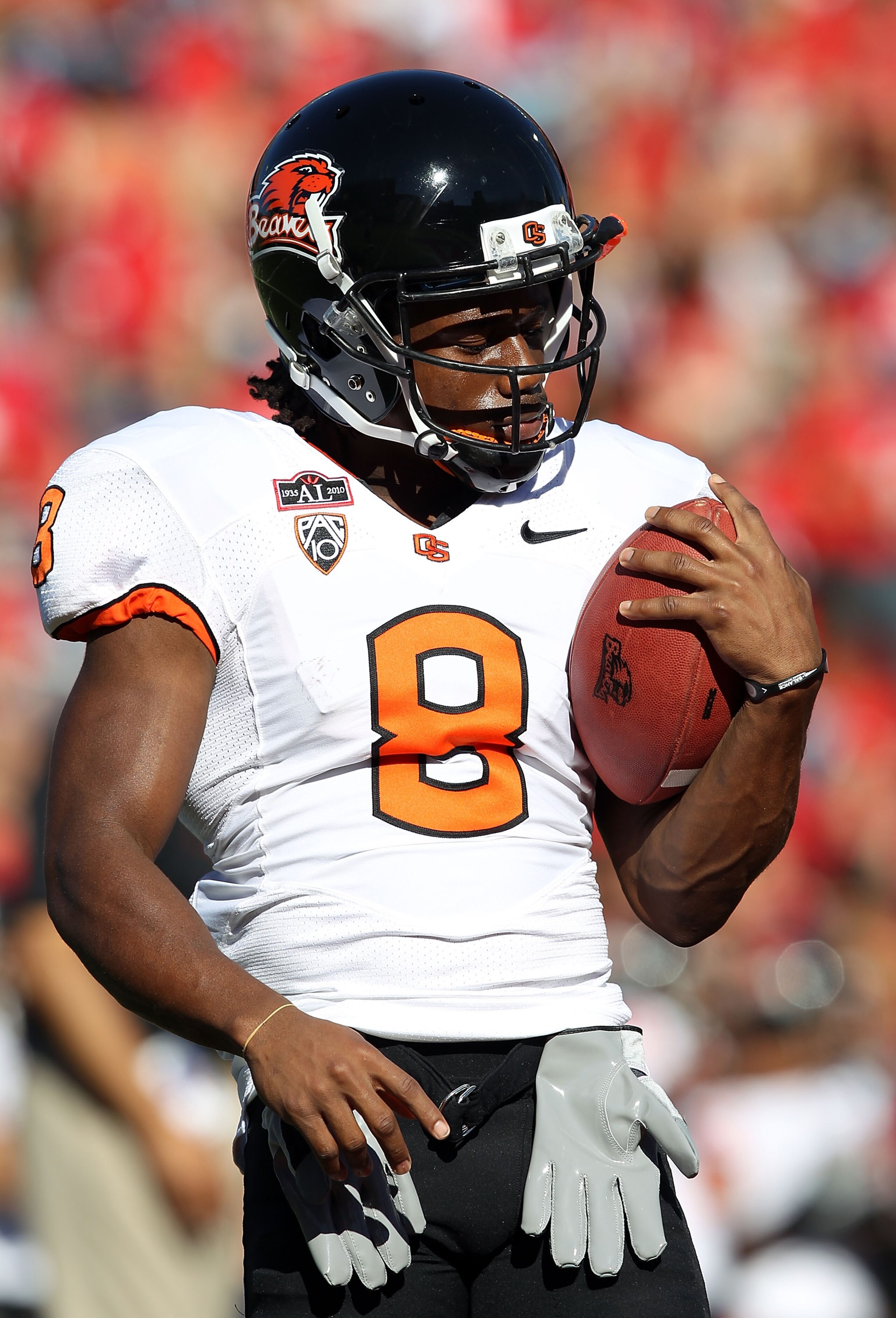 TUCSON, AZ - OCTOBER 09: Wide receiver James Rodgers #8 of the Oregon State Beavers warms up before the college football game against the Arizona Wildcats at Arizona Stadium on October 9, 2010 in Tucson, Arizona. The Beavers defeated the Wildcats 29-27. TUCSON, AZ - OCTOBER 09: Wide receiver James Rodgers #8 of the Oregon State Beavers warms up before the college football game against the Arizona Wildcats at Arizona Stadium on October 9, 2010 in Tucson, Arizona. The Beavers defeated the Wildcats 29-27.