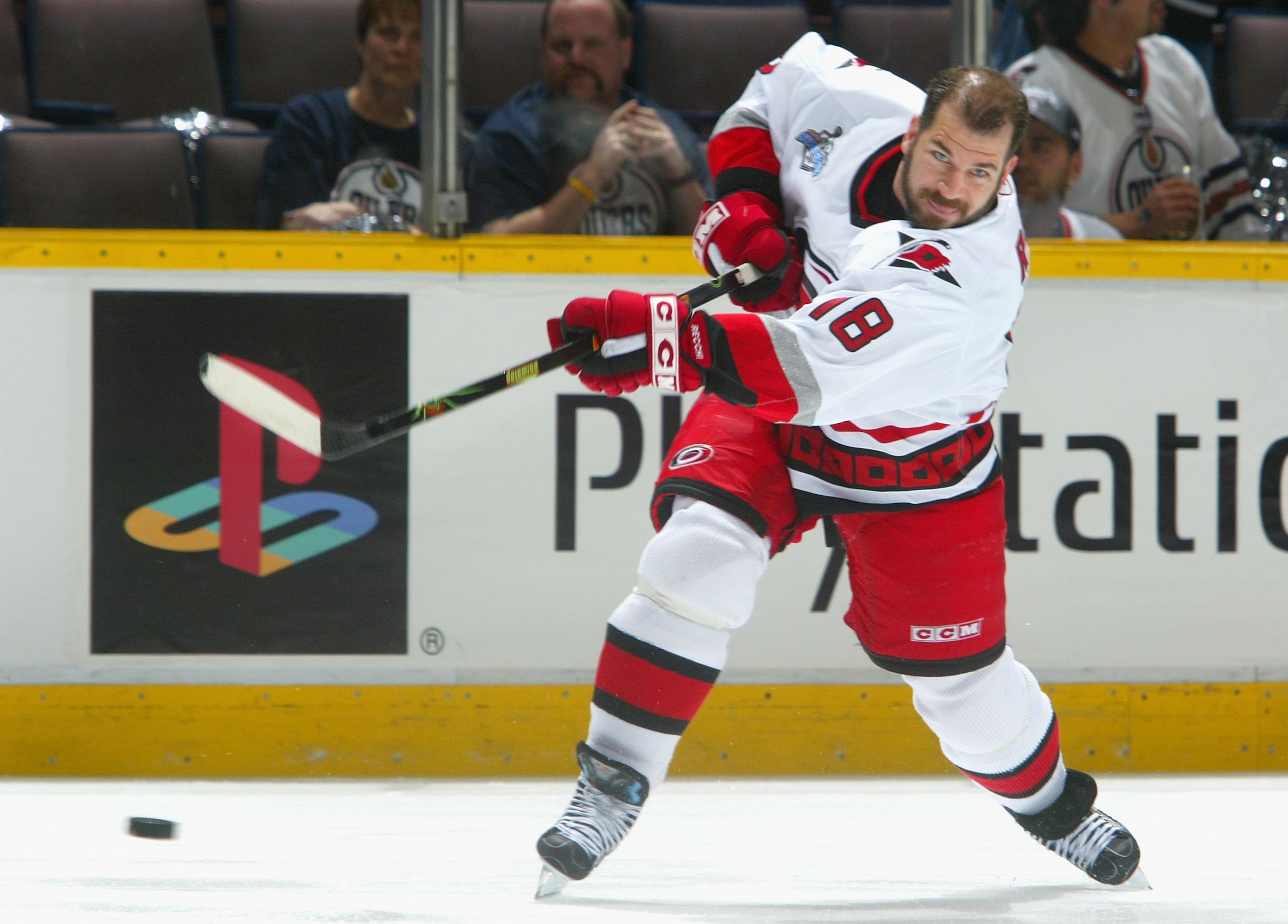 EDMONTON, AB - JUNE 12: Mark Recchi #18 of the Carolina Hurricanes warms up on the ice before game four of the 2006 NHL Stanley Cup Finals against the Edmonton Oilers on June 12, 2006 at Rexall Place in Edmonton, Alberta, Canada.  (Photo by Jim McIsaac/Ge