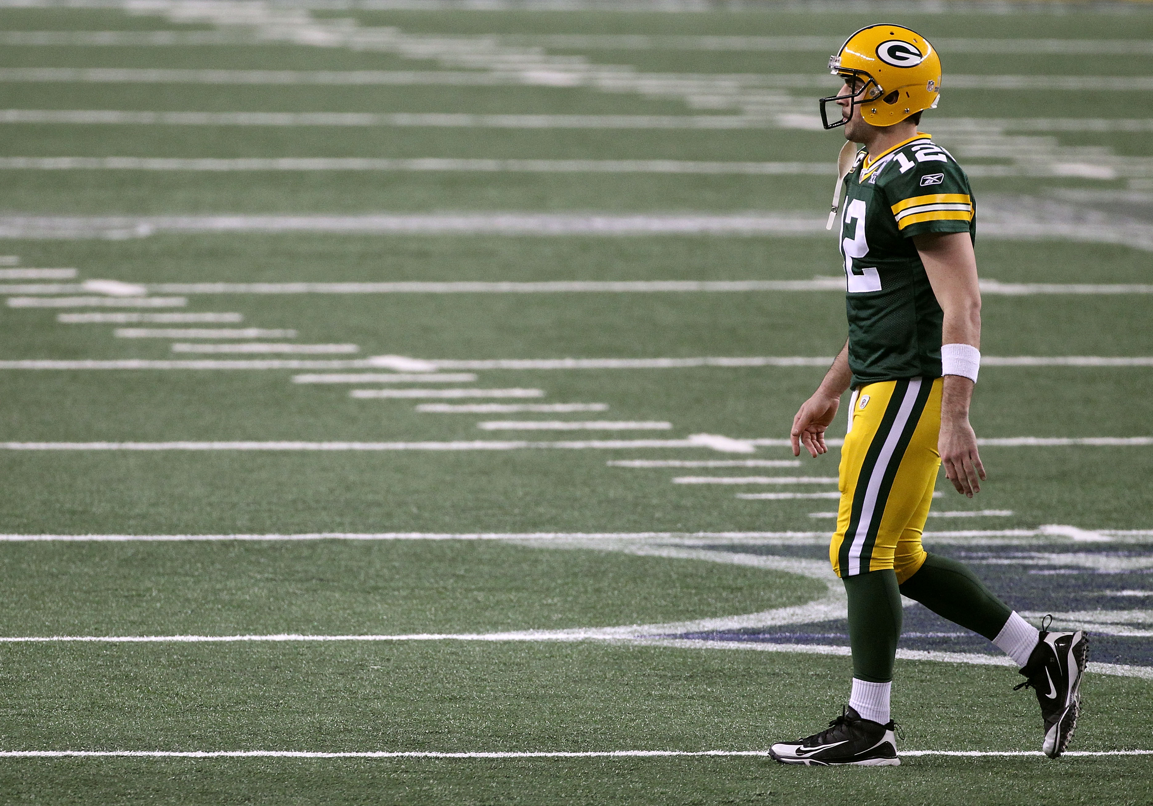 Green Bay Packers: Comparing Aaron Rodgers to Brett Favre