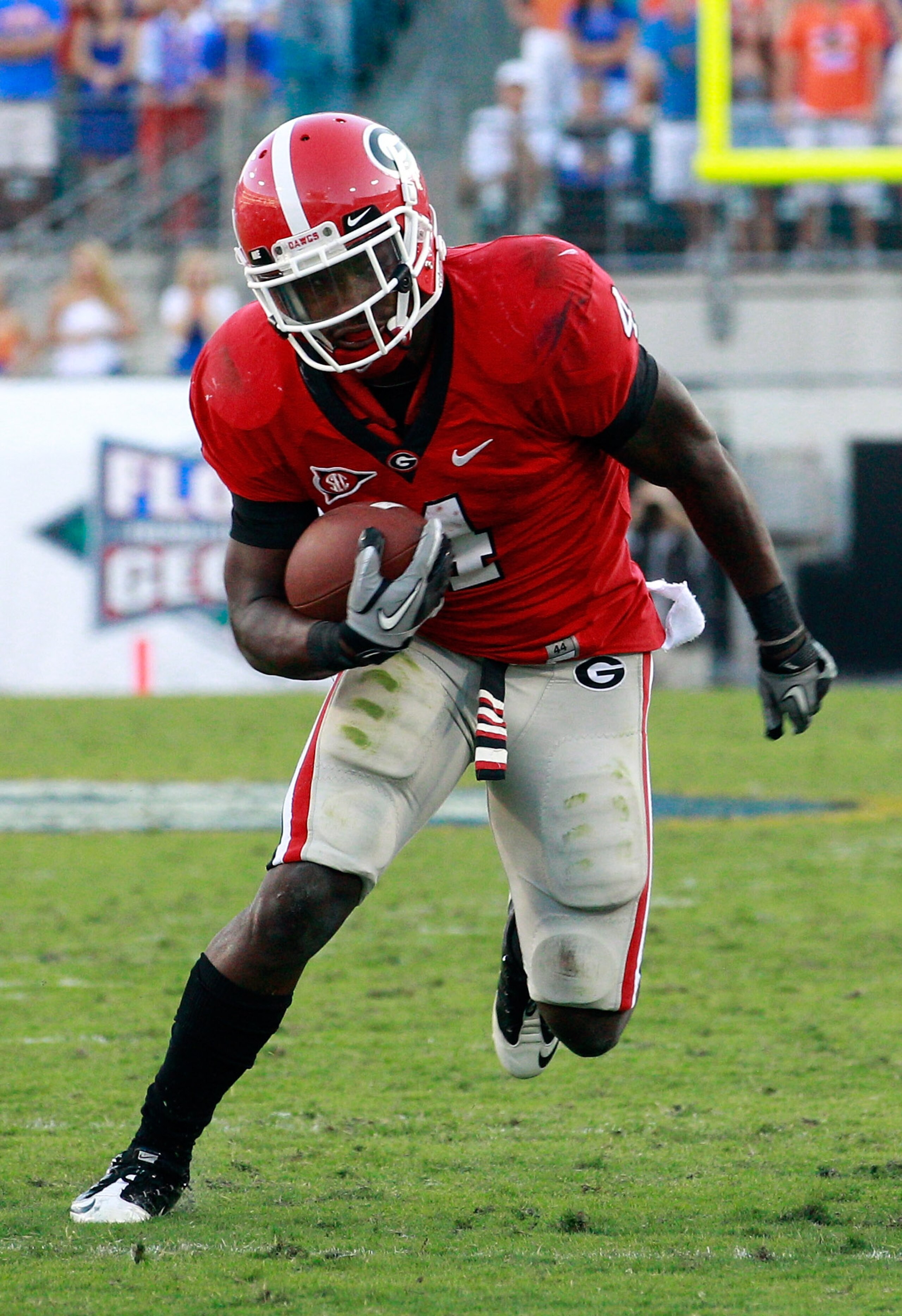 JACKSONVILLE, FL - OCTOBER 30:  Washaun Ealey #3 of the Georgia Bulldogs runs for yardage during the game against the Florida Gators at EverBank Field on October 30, 2010 in Jacksonville, Florida.  (Photo by Sam Greenwood/Getty Images)
