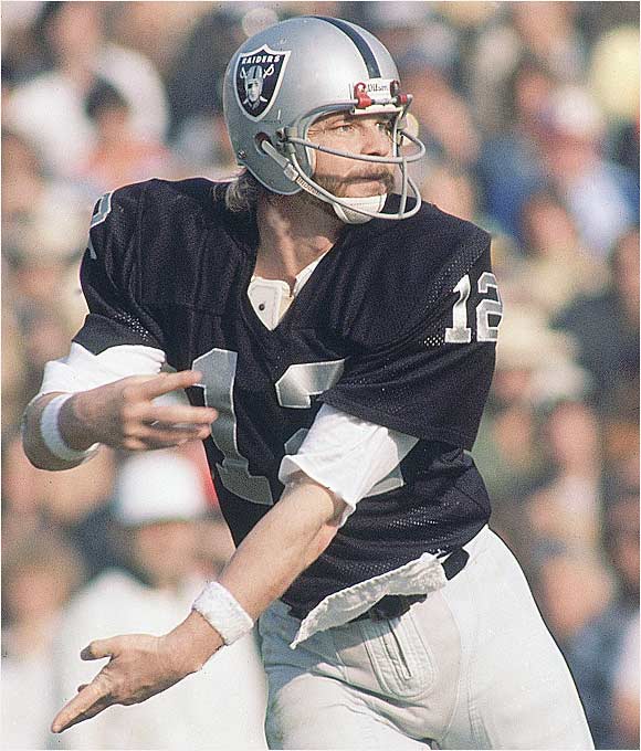 A 38 year old Ken Stabler warming up in 1983. As the great Super 70s Sports  Twitter reminded me, he was 3 years younger than Tom Brady is now. : r/nfl