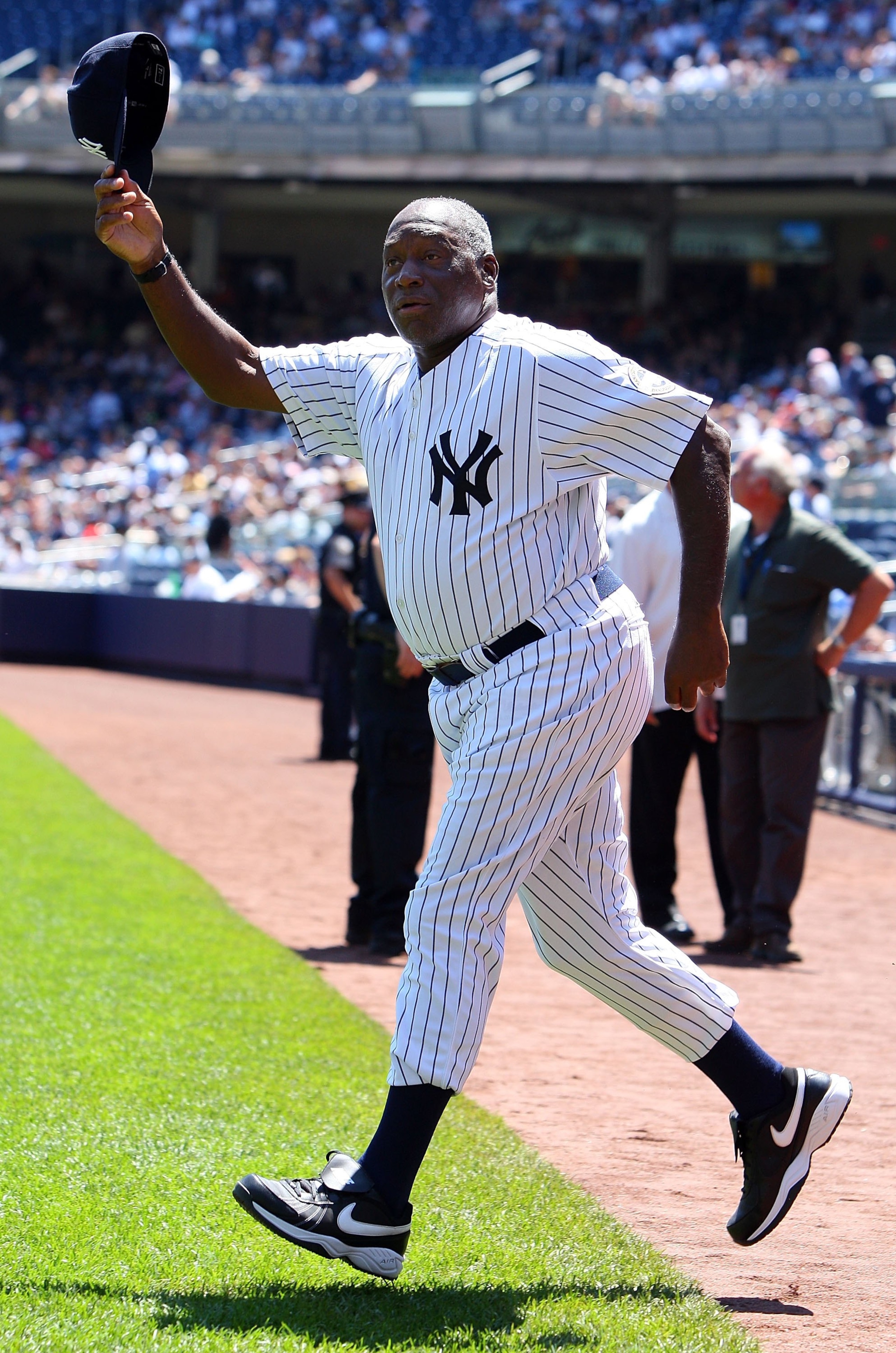 NEW YORK - JULY 19: Former New York Yankee Al Downing waves to the crowd during the teams 63rd Old Timers Day before the game against the Detroit Tigers on July 19, 2009 at Yankee Stadium in the Bronx borough of New York City. (Photo by Jim McIsaac/Gett NEW YORK - JULY 19: Former New York Yankee Al Downing waves to the crowd during the teams 63rd Old Timers Day before the game against the Detroit Tigers on July 19, 2009 at Yankee Stadium in the Bronx borough of New York City. (Photo by Jim McIsaac/Gett