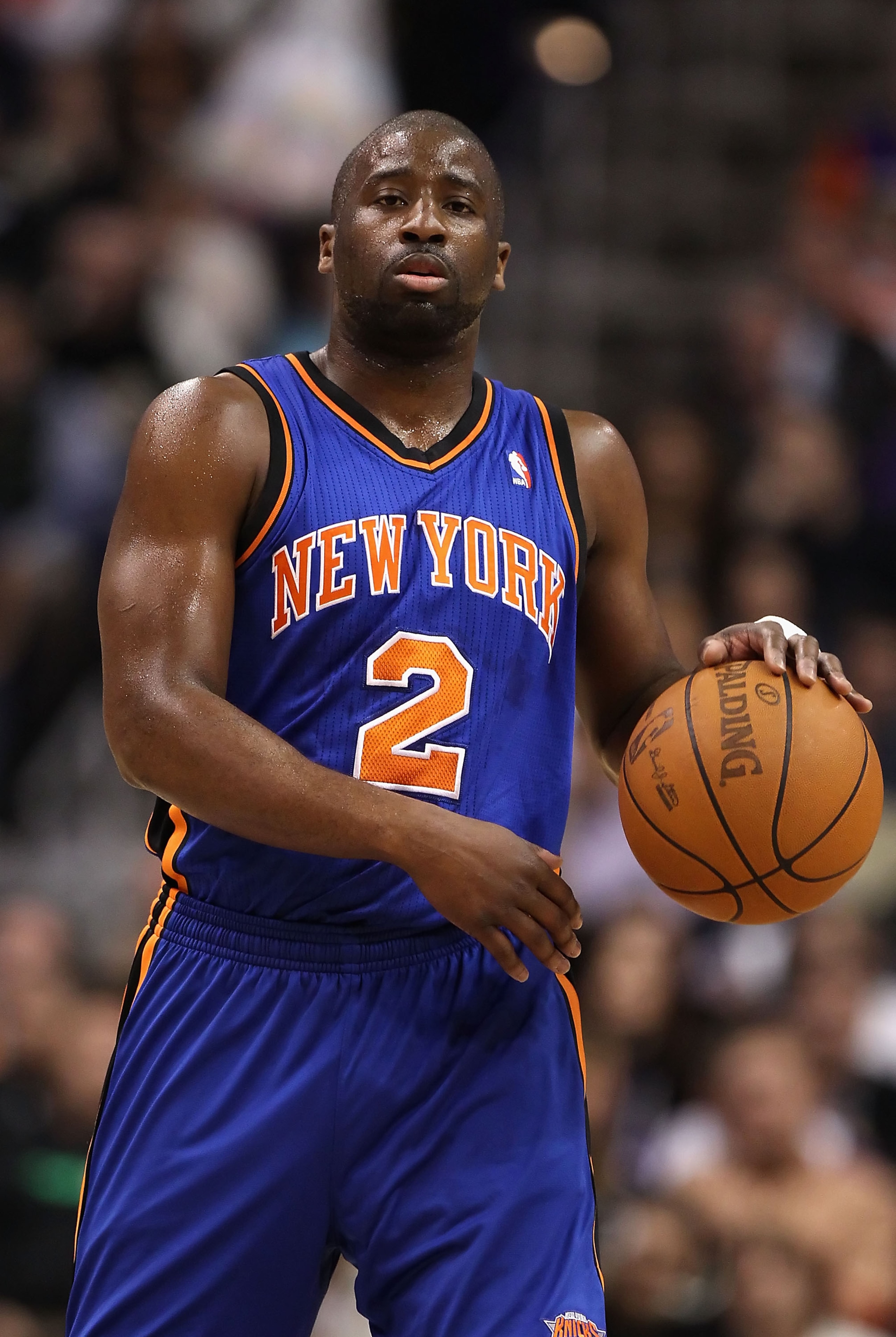 PHOENIX, AZ - JANUARY 07: Raymond Felton #2 of the New York Knicks during the NBA game against the Phoenix Suns at US Airways Center on January 7, 2011 in Phoenix, Arizona. NOTE TO USER: User expressly acknowledges and agrees that, by downloading and or PHOENIX, AZ - JANUARY 07: Raymond Felton #2 of the New York Knicks during the NBA game against the Phoenix Suns at US Airways Center on January 7, 2011 in Phoenix, Arizona. NOTE TO USER: User expressly acknowledges and agrees that, by downloading and or