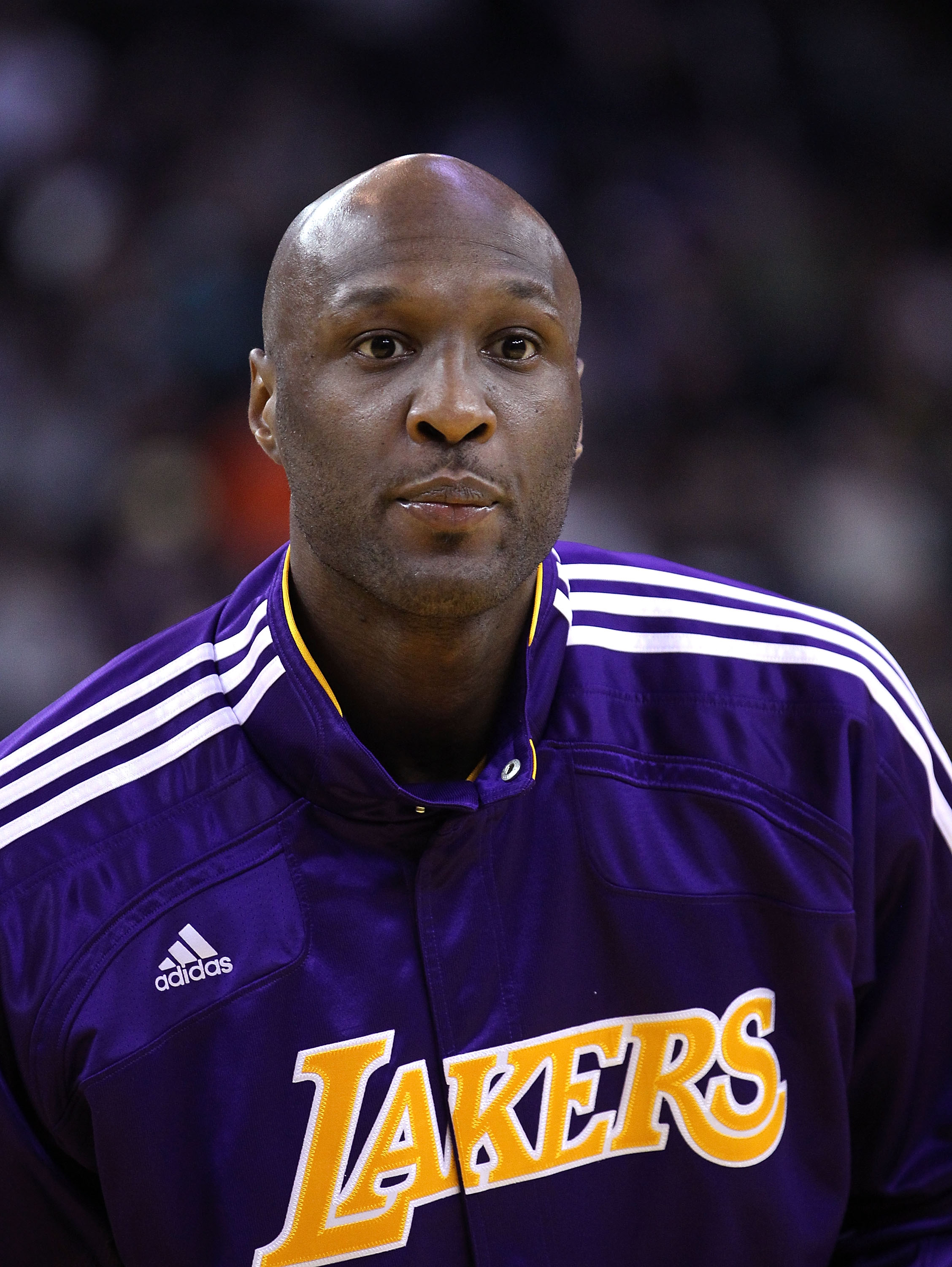 OAKLAND, CA - JANUARY 12:  Lamar Odom #7 of the Los Angeles Lakers warms up before their game against the Golden State Warriors at Oracle Arena on January 12, 2011 in Oakland, California. NOTE TO USER: User expressly acknowledges and agrees that, by downl