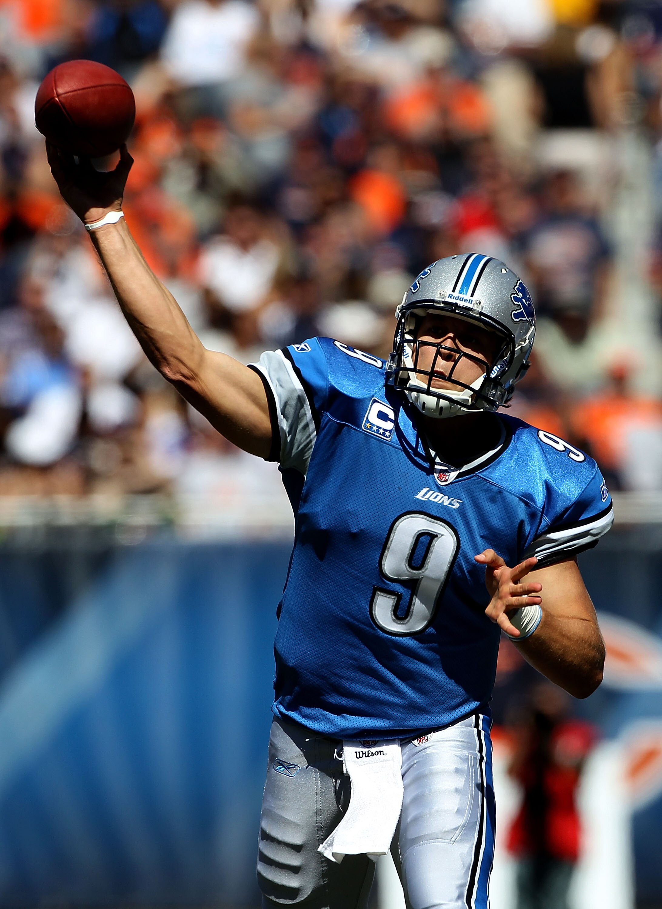 CHICAGO - SEPTEMBER 12: Matthew Stafford #9 of the Detroit Lions passes the ball against the Chicago Bears during the NFL season opening game at Soldier Field on September 12, 2010 in Chicago, Illinois. The Bears defeated the Lions 19-14. (Photo by Jonath