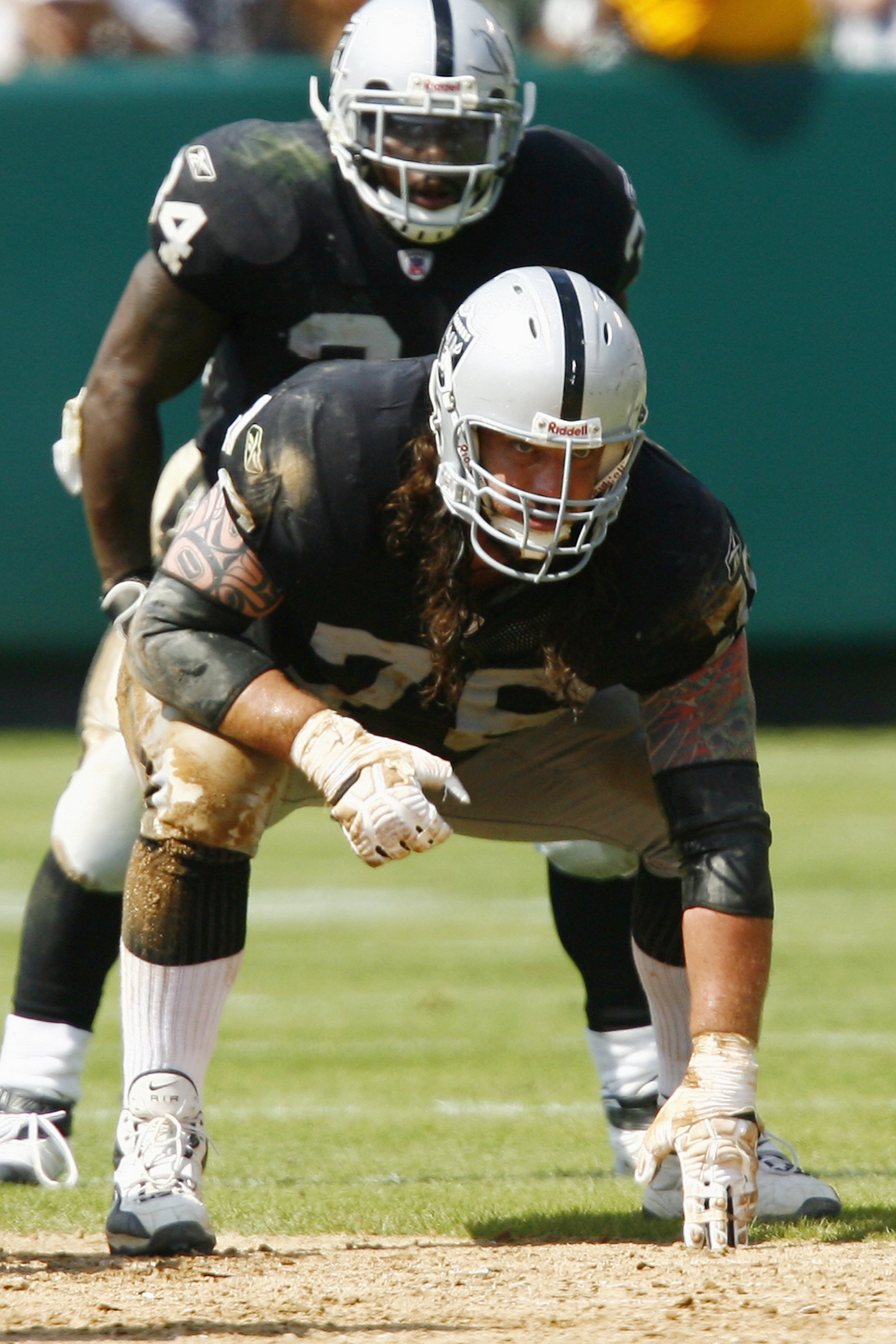 OAKLAND, CA - SEPTEMBER 9:  Guard Robert Gallery #76 of the Oakland Raiders in a three-point stance against the Detroit Lions at the McAfee Coliseum on September 9, 2007 in Oakland, California.  The Lions defeated the Raiders 36-21 (Photo by Kevin Terrell