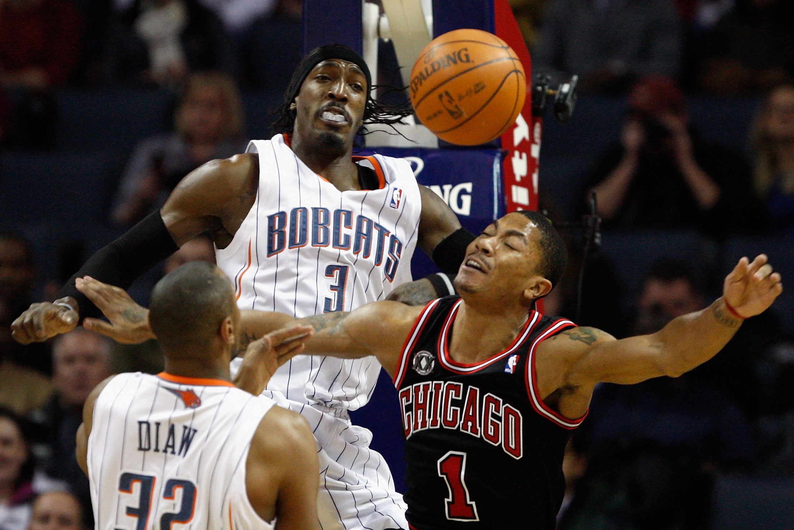 CHARLOTTE, NC - JANUARY 12: Derrick Rose #1 of the Chicago Bulls has his shot blocked by Gerald Wallace #3 of the Charlotte Bobcats during their game at Time Warner Cable Arena on January 12, 2011 in Charlotte, North Carolina. NOTE TO USER: User expressl CHARLOTTE, NC - JANUARY 12: Derrick Rose #1 of the Chicago Bulls has his shot blocked by Gerald Wallace #3 of the Charlotte Bobcats during their game at Time Warner Cable Arena on January 12, 2011 in Charlotte, North Carolina. NOTE TO USER: User expressl