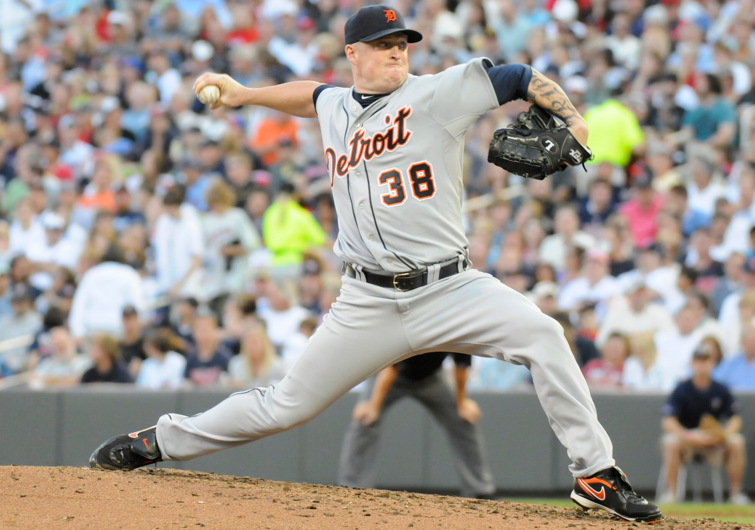MINNEAPOLIS, MN - JUNE 28: Jeremy Bonderman #38 of the Detroit Tigers pitches in the second inning against the Minnesota Twins during their game on June 28, 2010 at Target Field in Minneapolis, Minnesota. Tigers won 7-5. (Photo by Hannah Foslien /Getty Im