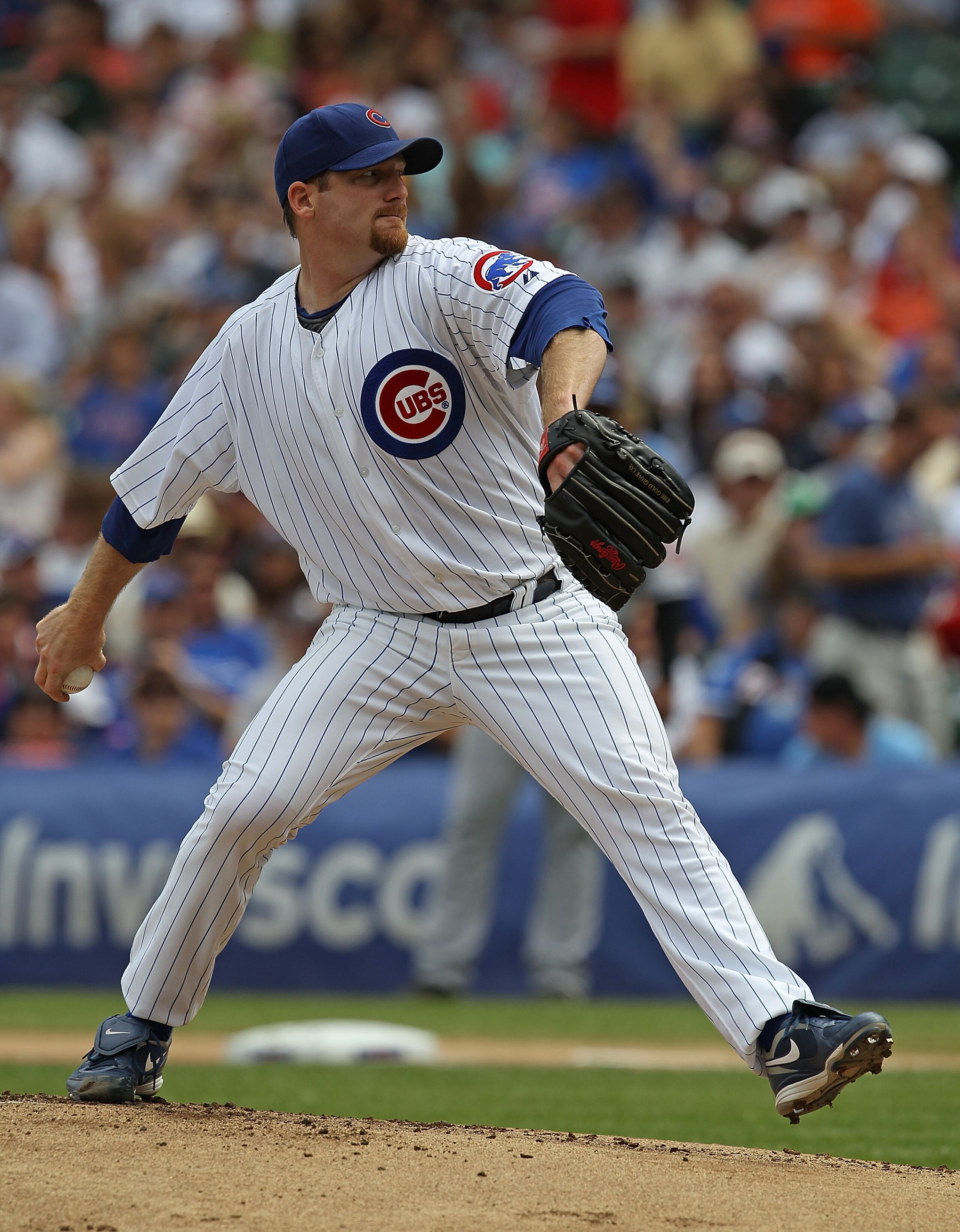 CHICAGO - SEPTEMBER 05: Starting pitcher Ryan Dempster #46 of the Chicago Cubs delivers the ball against the New York Mets at Wrigley Field on September 5, 2010 in Chicago, Illinois. The Mets defeated the Cubs 18-5. (Photo by Jonathan Daniel/Getty Images)