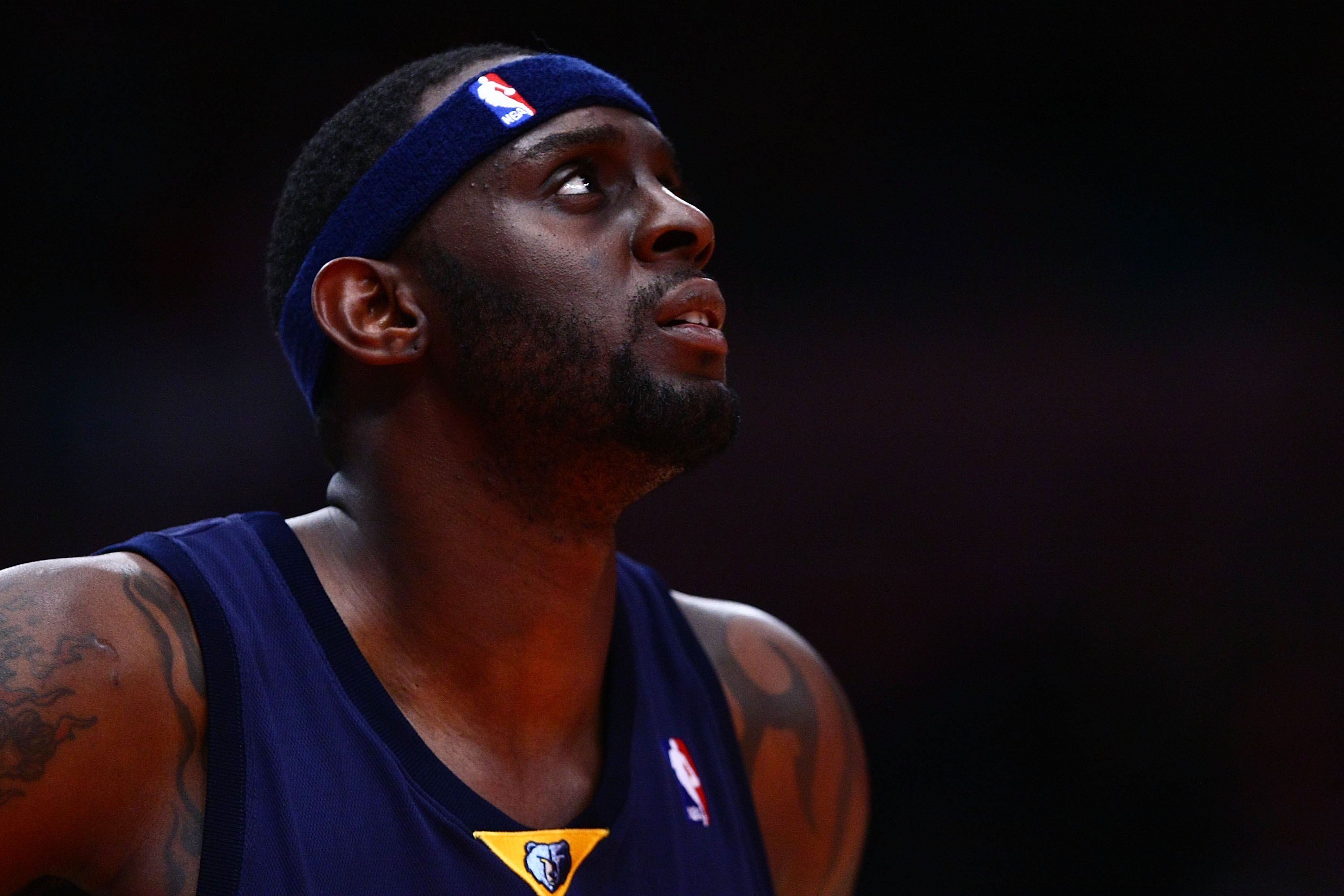 NEW YORK - JANUARY 23:  Darius Miles #3 of the Memphis Grizzlies looks on during the game against the New York Knicks at Madison Square Garden January 23, 2009 in New York City. NOTE TO USER: User expressly acknowledges and agrees that, by downloading and