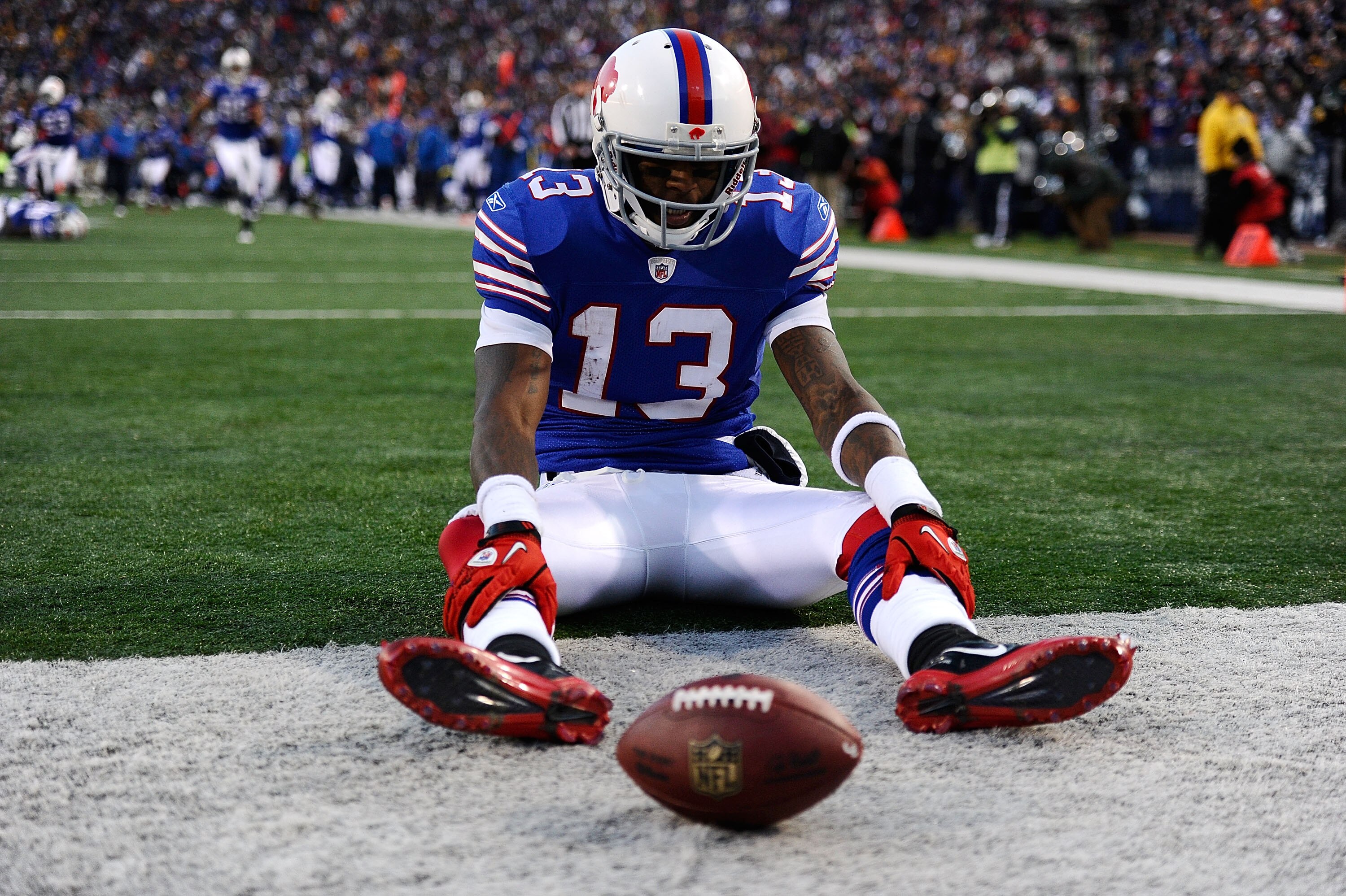 ORCHARD PARK, NY - NOVEMBER 28:  Steve Johnson #13 of the Buffalo Bills reacts after dropping a pass in the end zone during overtime against the Pittsburgh Steelers at Ralph Wilson Stadium on November 28, 2010 in Orchard Park, New York.  (Photo by Karl Wa