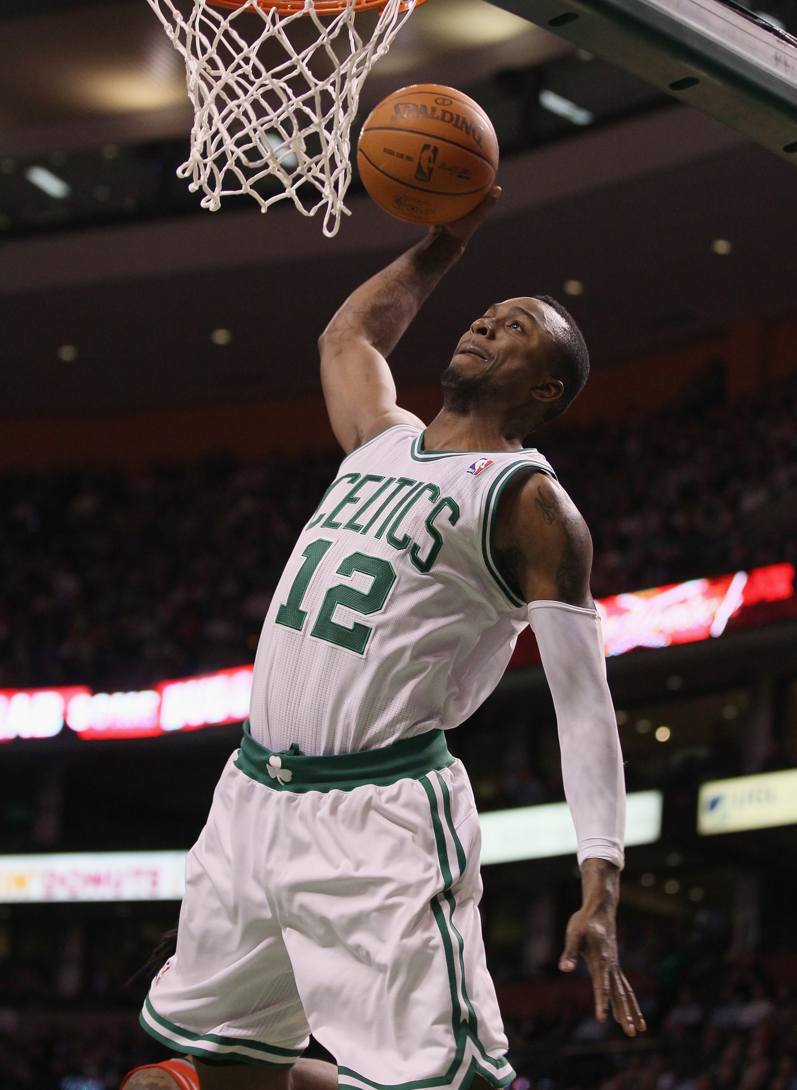 BOSTON, MA - JANUARY 10:  Von Wafer #12 of the Boston Celtics dunks the ball in the first hafl against the Houston Rockets on January 10, 2011 at the TD Garden in Boston, Massachusetts.  NOTE TO USER: User expressly acknowledges and agrees that, by downlo