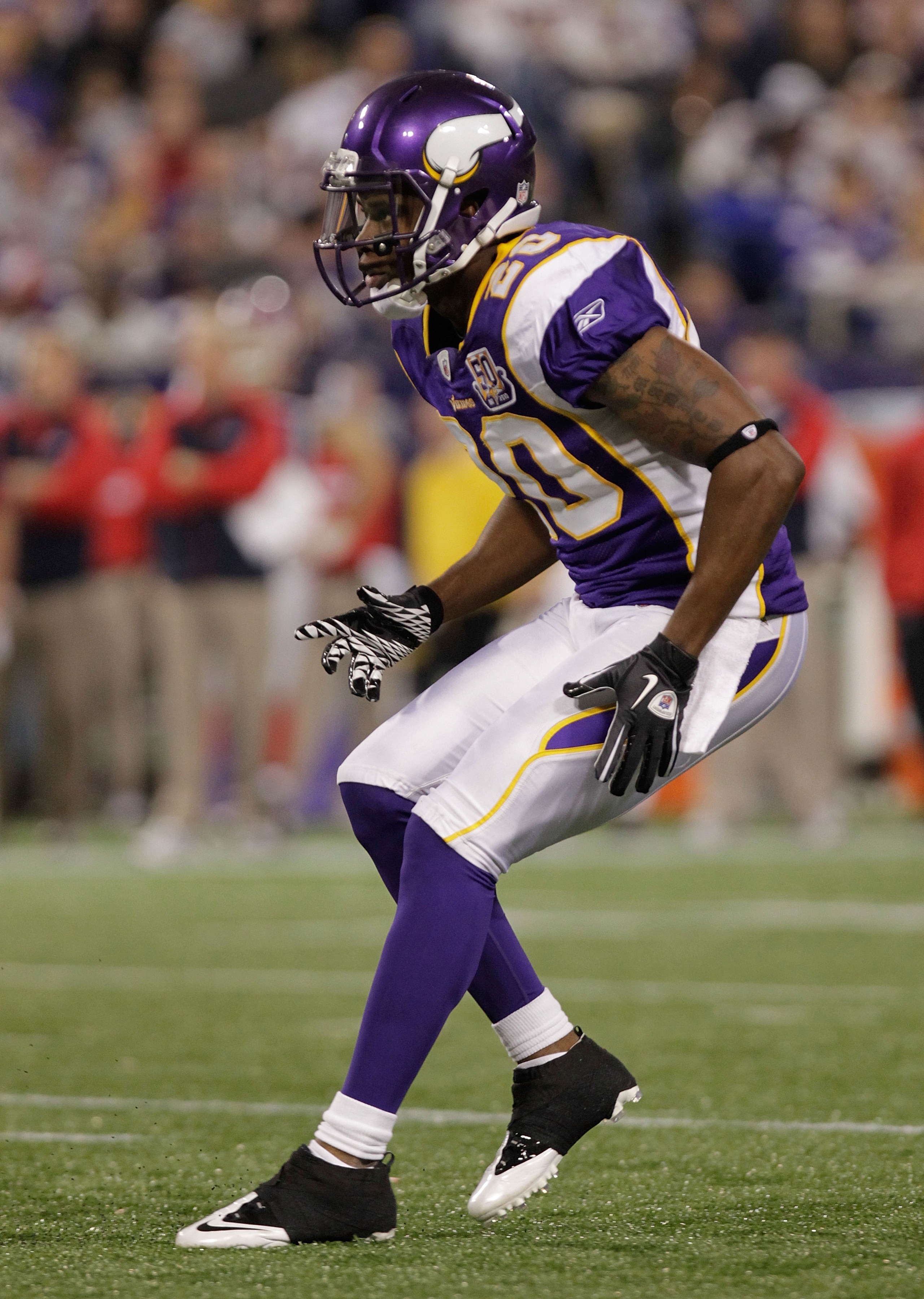 MINNEAPOLIS, MN - DECEMBER 05:  Madieu Williams #20 of the Minnesota Vikings against the Buffalo Bills at the Mall of America Field at the Hubert H. Humphrey Metrodome on December 5, 2010 in Minneapolis, Minnesota.  (Photo by Nick Laham/Getty Images)