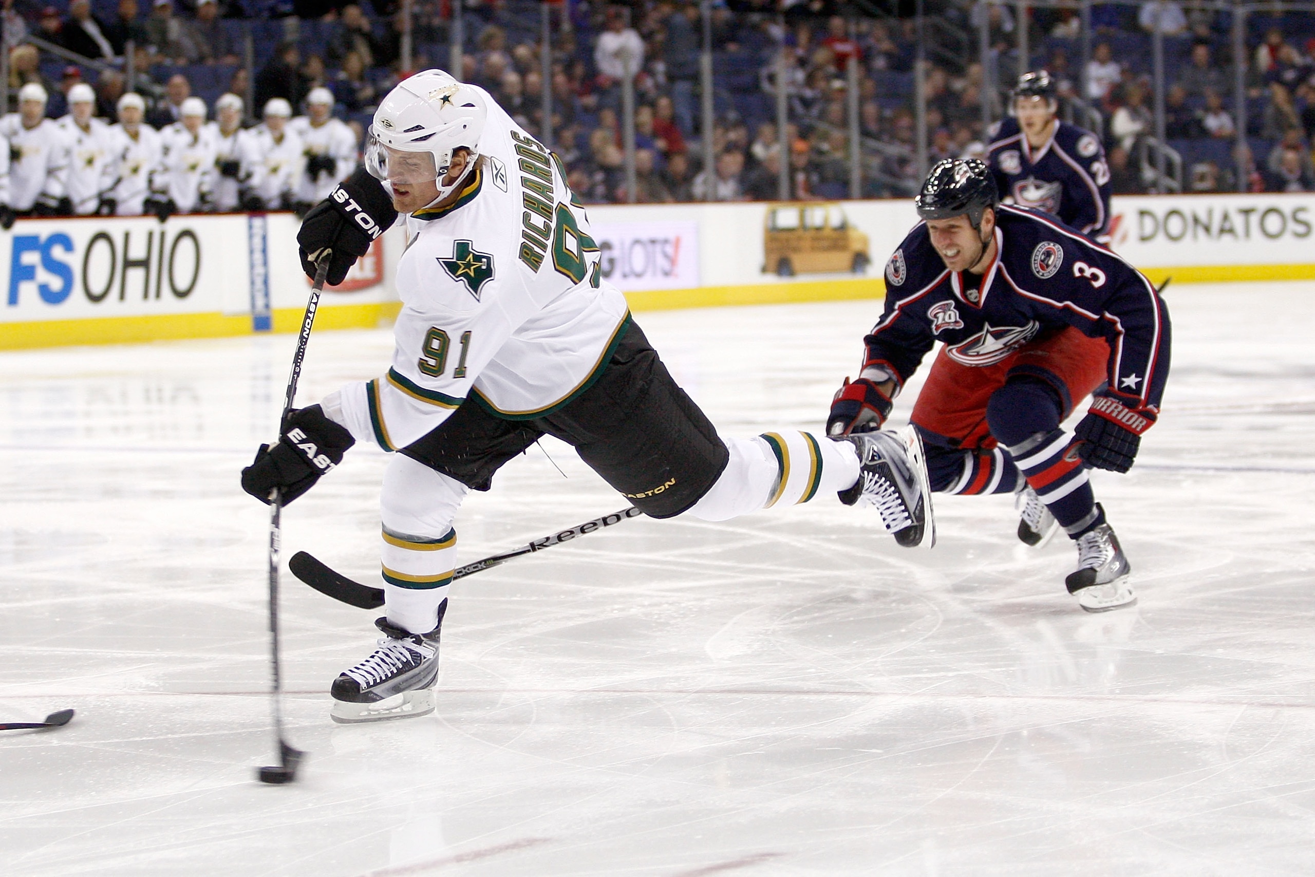 COLUMBUS, OH - DECEMBER 6: Marc Methot #3 of the Columbus Blue Jackets chases as Brad Richards #91 of the Dallas Stars fires a the puck during the first period on December 6, 2010 at Nationwide Arena in Columbus, Ohio. (Photo by John Grieshop/Getty Imag COLUMBUS, OH - DECEMBER 6: Marc Methot #3 of the Columbus Blue Jackets chases as Brad Richards #91 of the Dallas Stars fires a the puck during the first period on December 6, 2010 at Nationwide Arena in Columbus, Ohio. (Photo by John Grieshop/Getty Imag