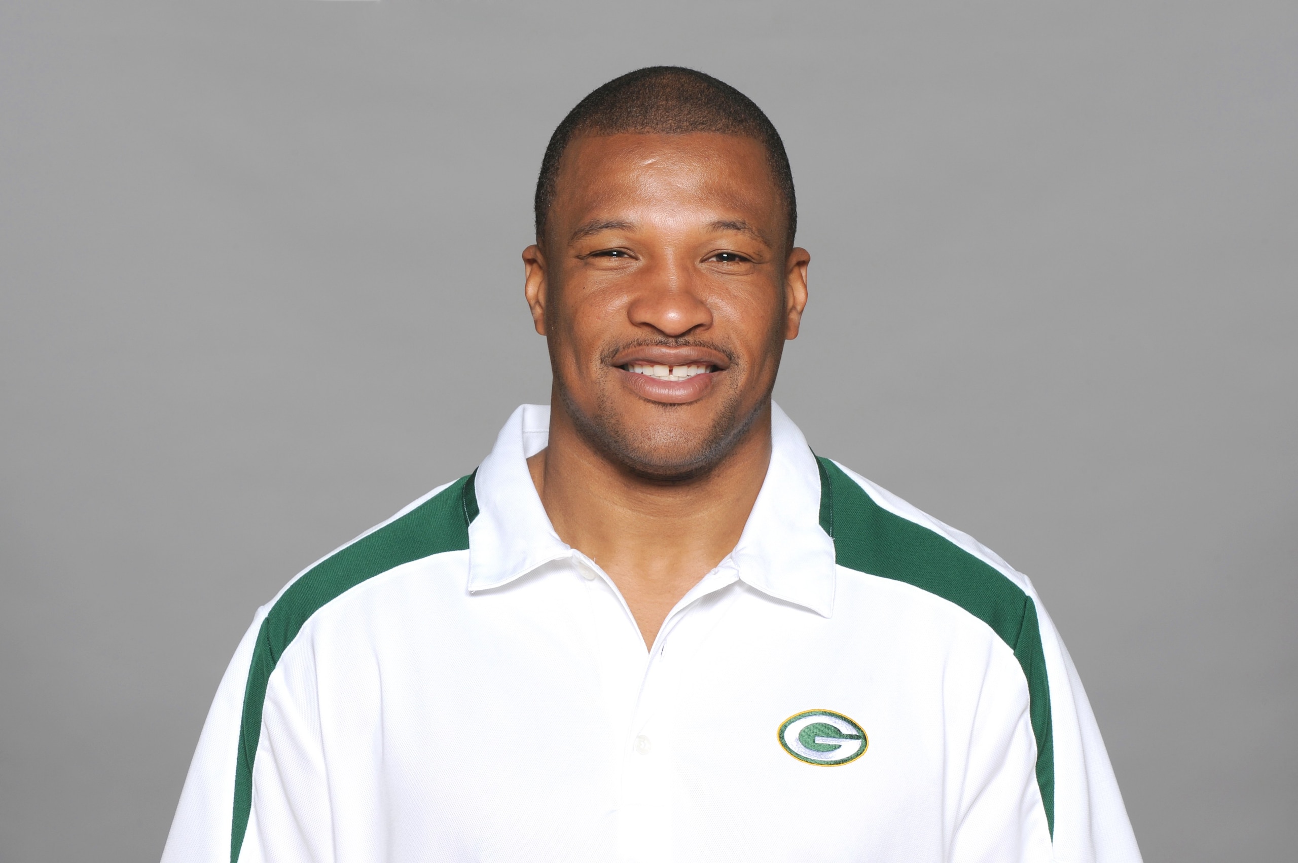 GREEN BAY, WI - 2009: Darren Perry of the Green Bay Packers poses for his 2009 NFL headshot at photo day in Green Bay, Wisconsin. (Photo by NFL Photos) GREEN BAY, WI - 2009: Darren Perry of the Green Bay Packers poses for his 2009 NFL headshot at photo day in Green Bay, Wisconsin. (Photo by NFL Photos)