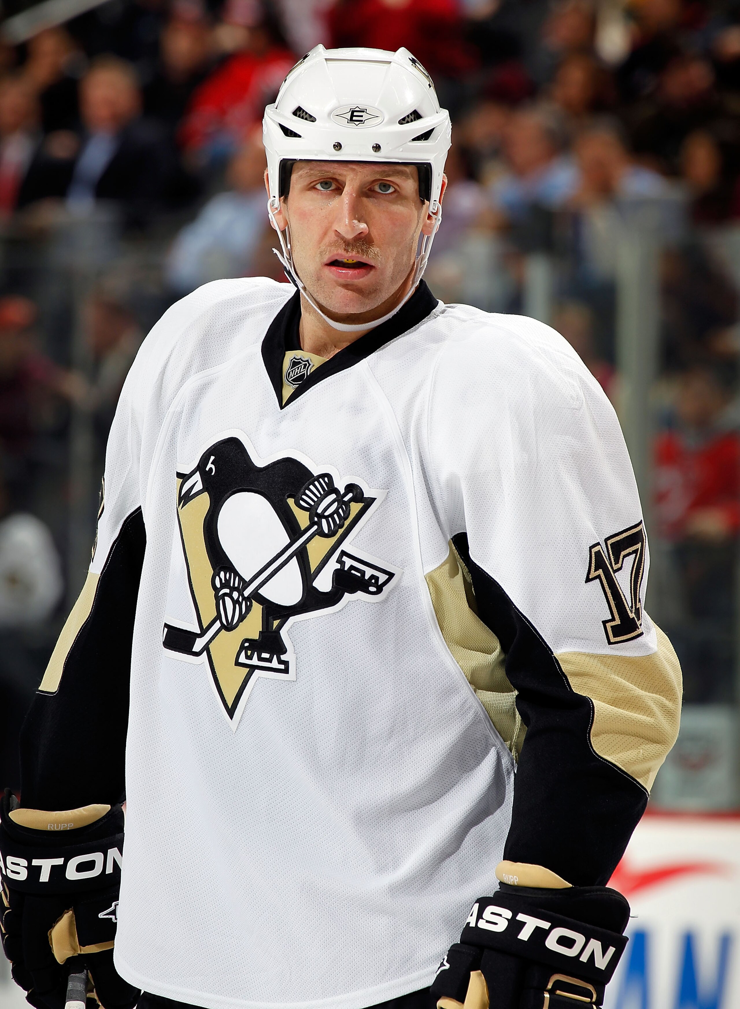 NEWARK, NJ - JANUARY 20: Michael Rupp #17 of the Pittsburgh Penguins waits for a faceoff during an NHL hockey game against the New Jersey Devils at the Prudential Center on January 20, 2011 in Newark, New Jersey. (Photo by Paul Bereswill/Getty Images) NEWARK, NJ - JANUARY 20: Michael Rupp #17 of the Pittsburgh Penguins waits for a faceoff during an NHL hockey game against the New Jersey Devils at the Prudential Center on January 20, 2011 in Newark, New Jersey. (Photo by Paul Bereswill/Getty Images)