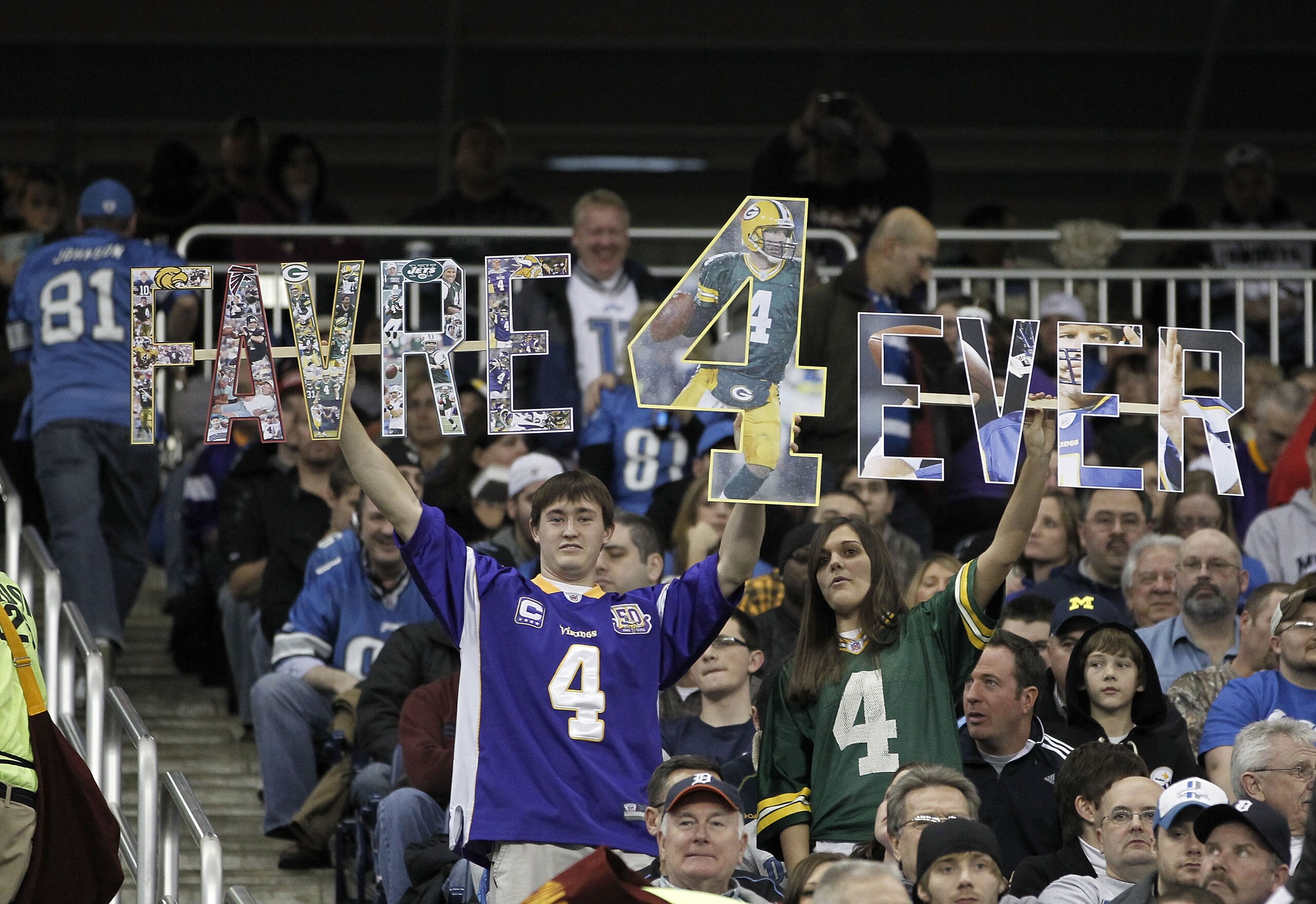 DETROIT, MI - JANUARY 02: Fans show their support for Brett Favre #4 of the Minnesota Vikings while they play the Detroit Lions at Ford Field on January 2, 2011 in Detroit, Michigan. Detroit won the game 20-13. (Photo by Gregory Shamus/Getty Images) DETROIT, MI - JANUARY 02: Fans show their support for Brett Favre #4 of the Minnesota Vikings while they play the Detroit Lions at Ford Field on January 2, 2011 in Detroit, Michigan. Detroit won the game 20-13. (Photo by Gregory Shamus/Getty Images)