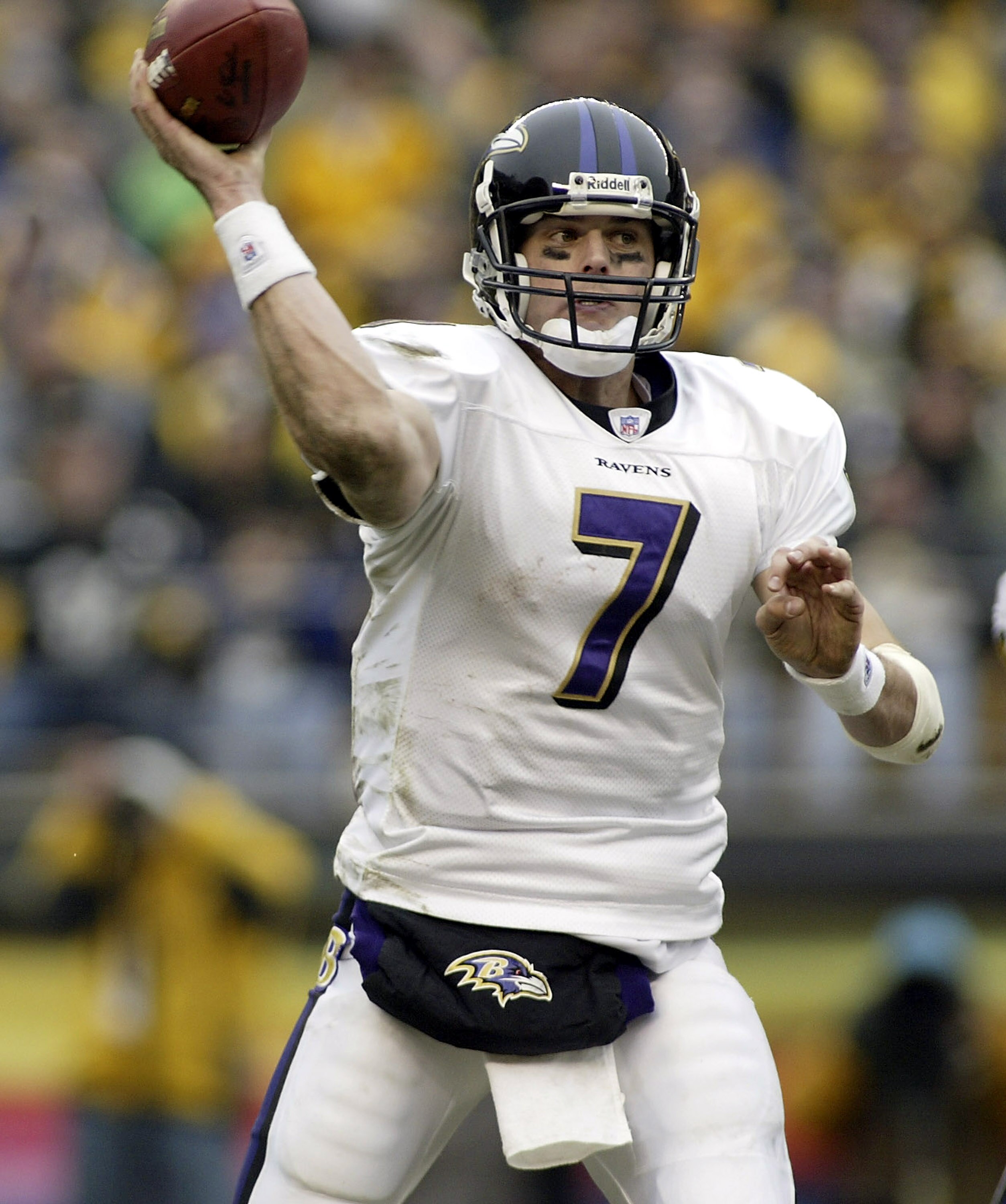 PITTSBURGH, PA- DECEMBER 26: Kyle Boller #7 of the Baltimore Ravens passes against the Pittsburgh Steelers   on December 26, 2004 at Heinz Field in Pittsburgh, Pennsylvania. The Steelers defeated the Ravens 20-7. (Photo by Rick Stewart/Getty Images)