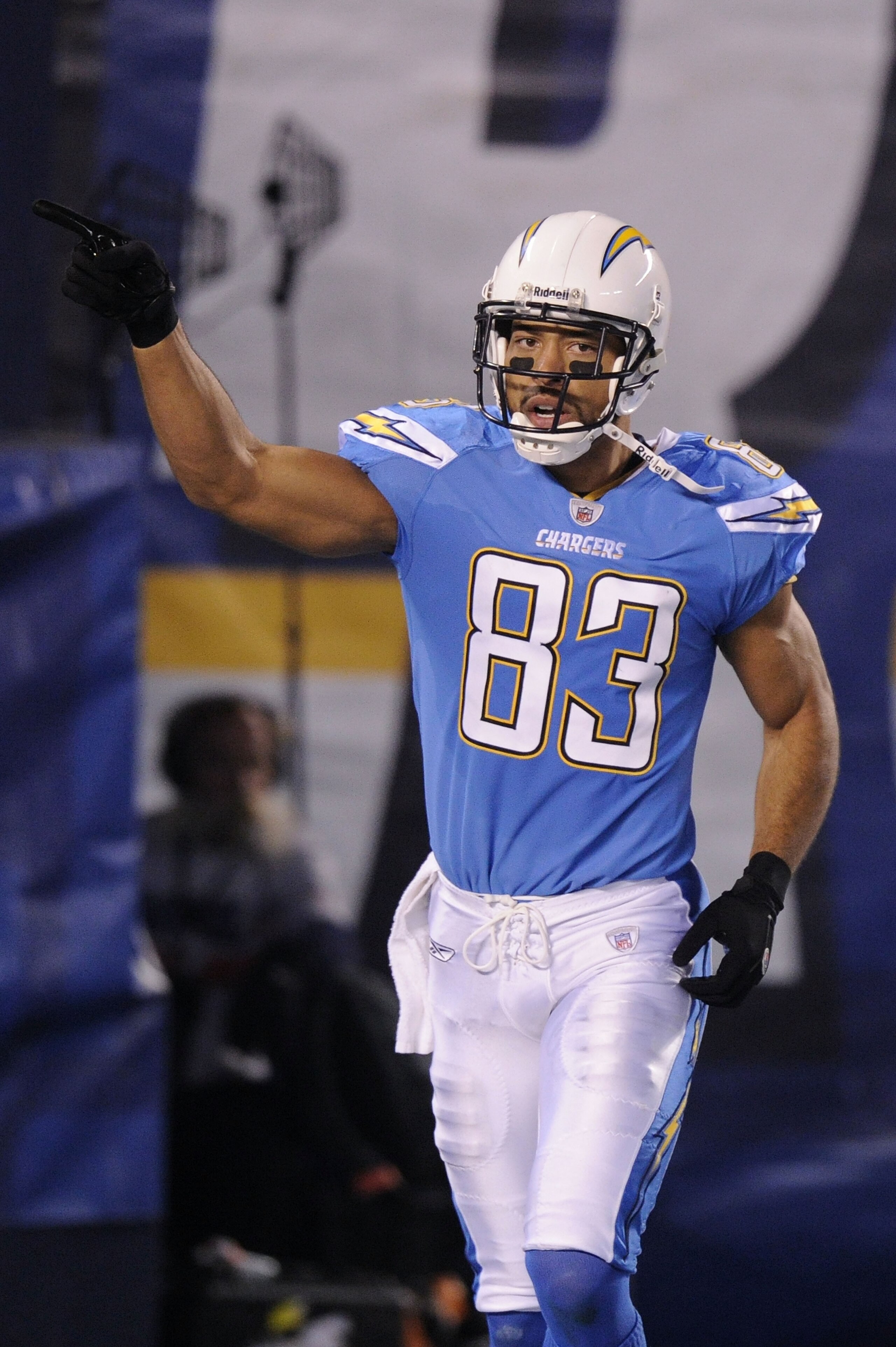 SAN DIEGO, CA - DECEMBER 16:  Wide receiver Vincent Jackson #83 of the San Diego Chargers celebrates scoring a touchdown in the first quarter against the San Francisco 49ers at Qualcomm Stadium on December 16, 2010 in San Diego, California.  (Photo by Har